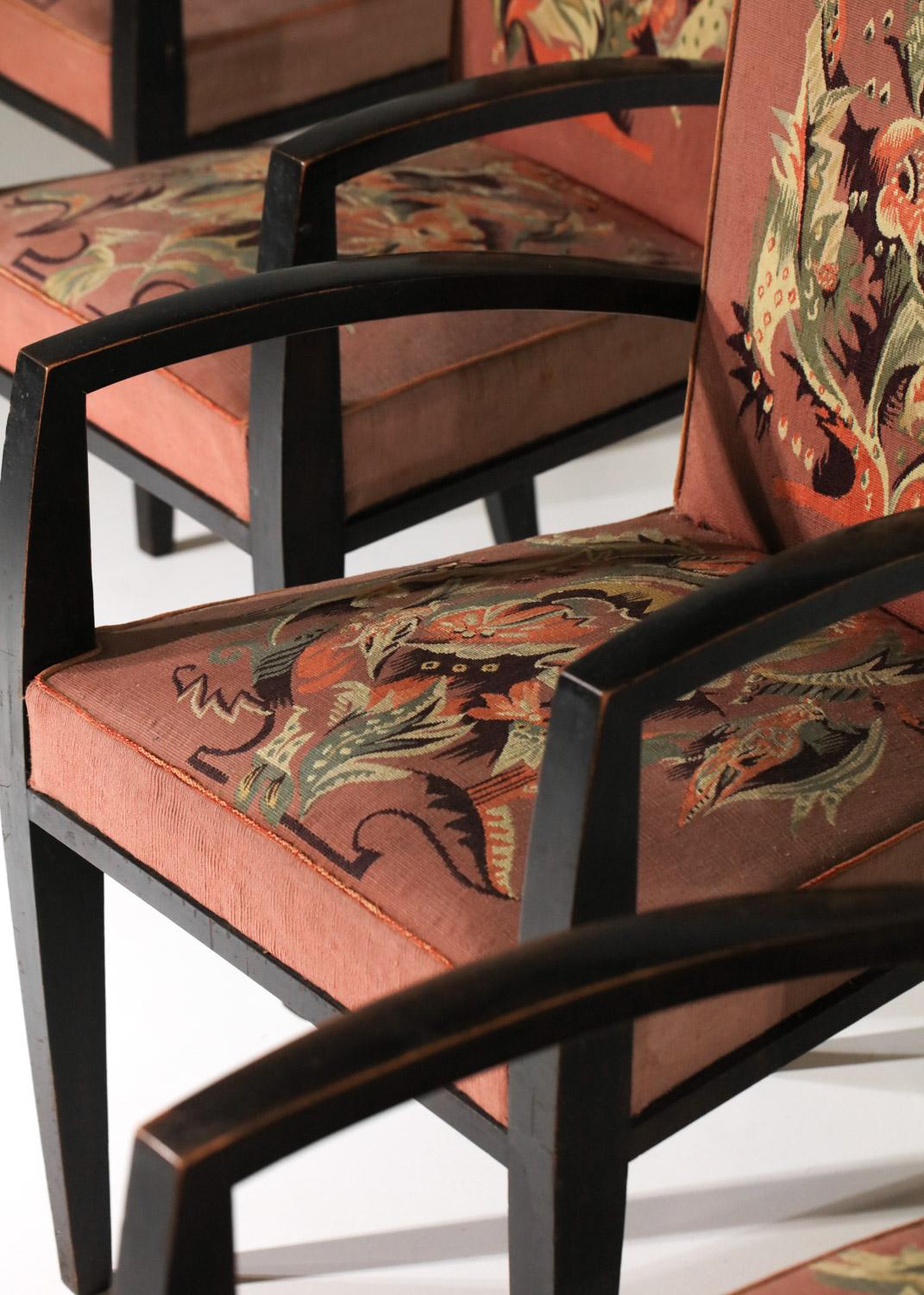 Exceptional set of 4 armchairs and 2 chairs by designers André Dominioni and Marcel Genevieve published by Maison Dominique in the 1940s. Black lacquered solid wood structure (original paint), seats and backs covered with a red Aubusson tapestry