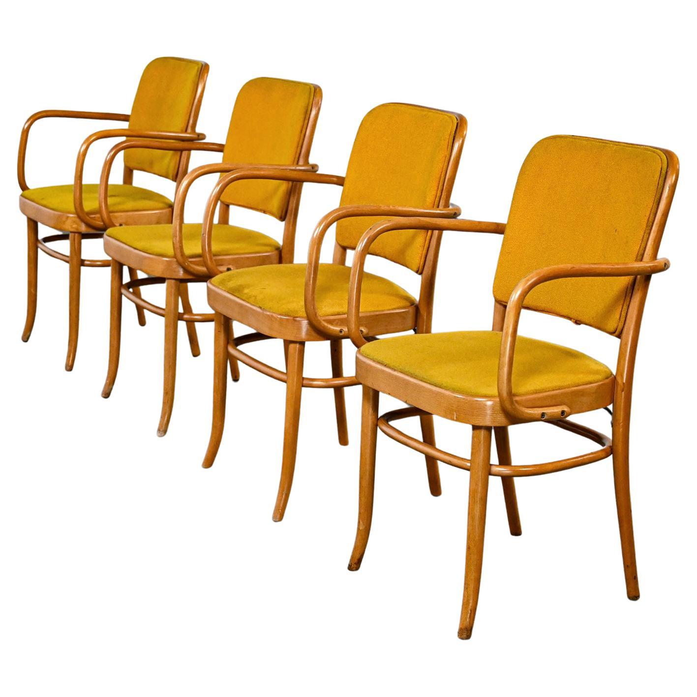 4 gebogene Bauhaus-Esszimmerstühle aus Buche und Bugholz J Hoffman Prag 811 im Stil Thonet im Angebot