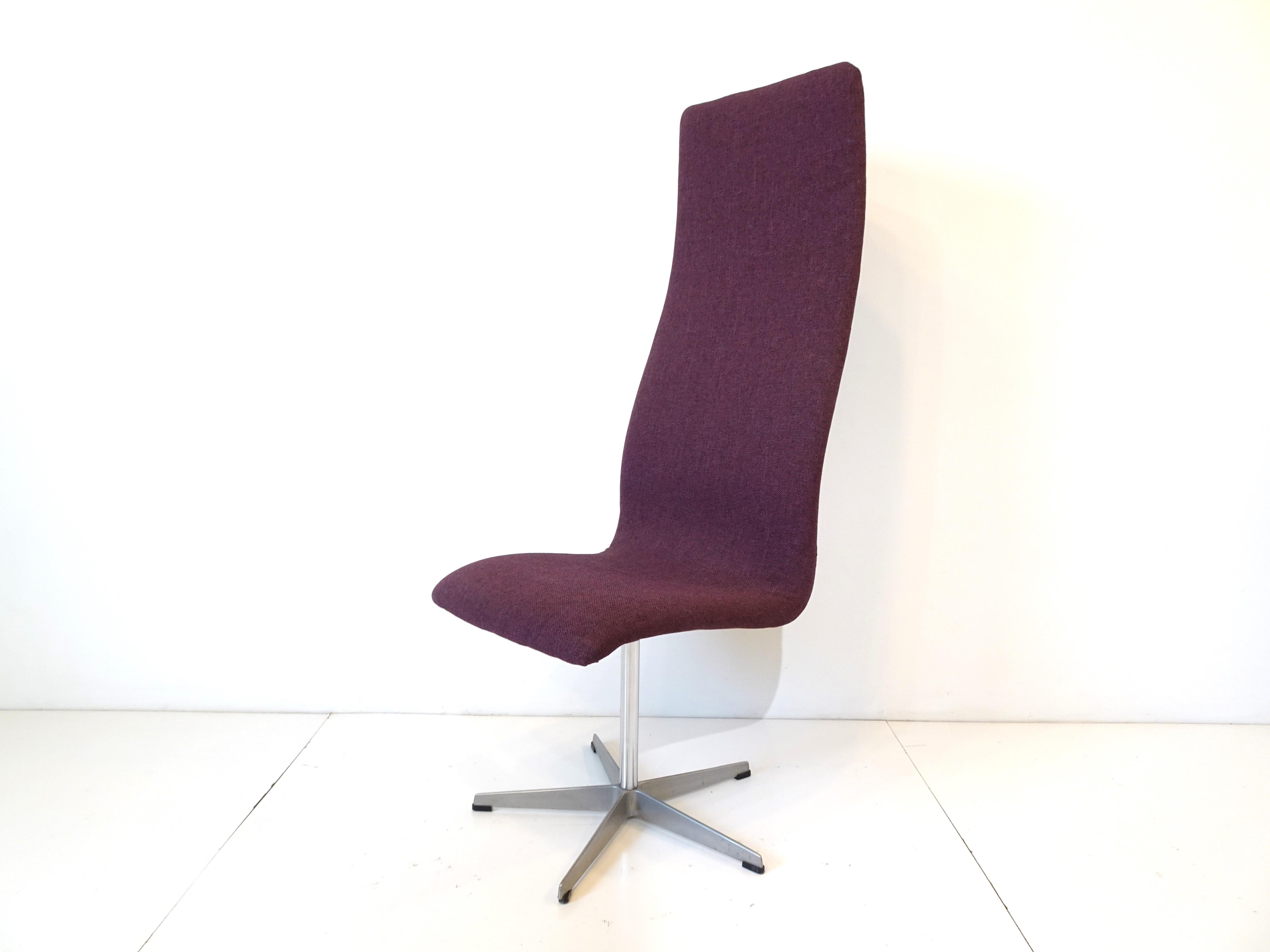 Arne Jacobsen Mid Century Esszimmerstühle Dänemark (Moderne der Mitte des Jahrhunderts) im Angebot