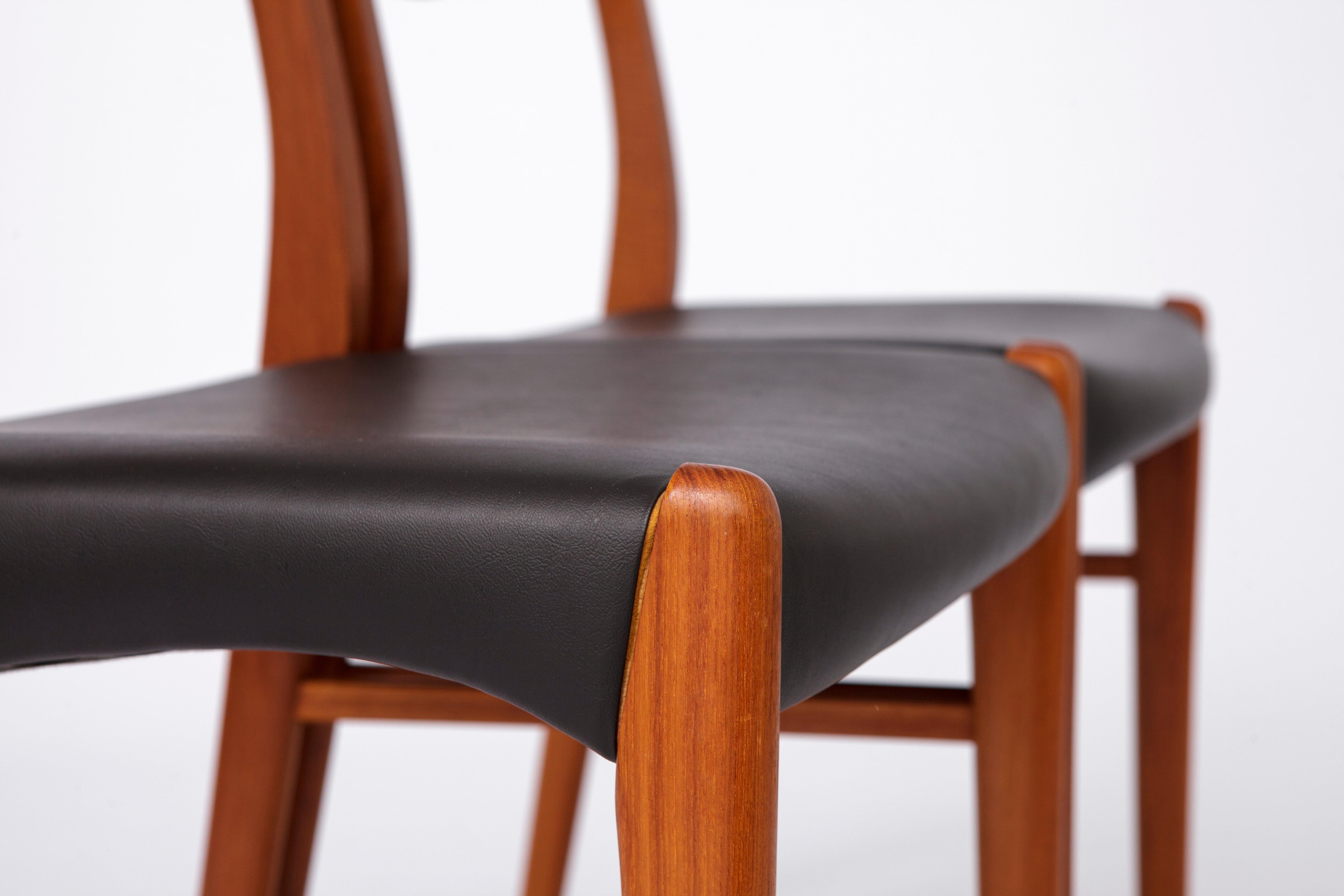 4 Arne Wahl Iversen Mid century teak dining chairs Glyngøre stolefabrik, model G For Sale 1