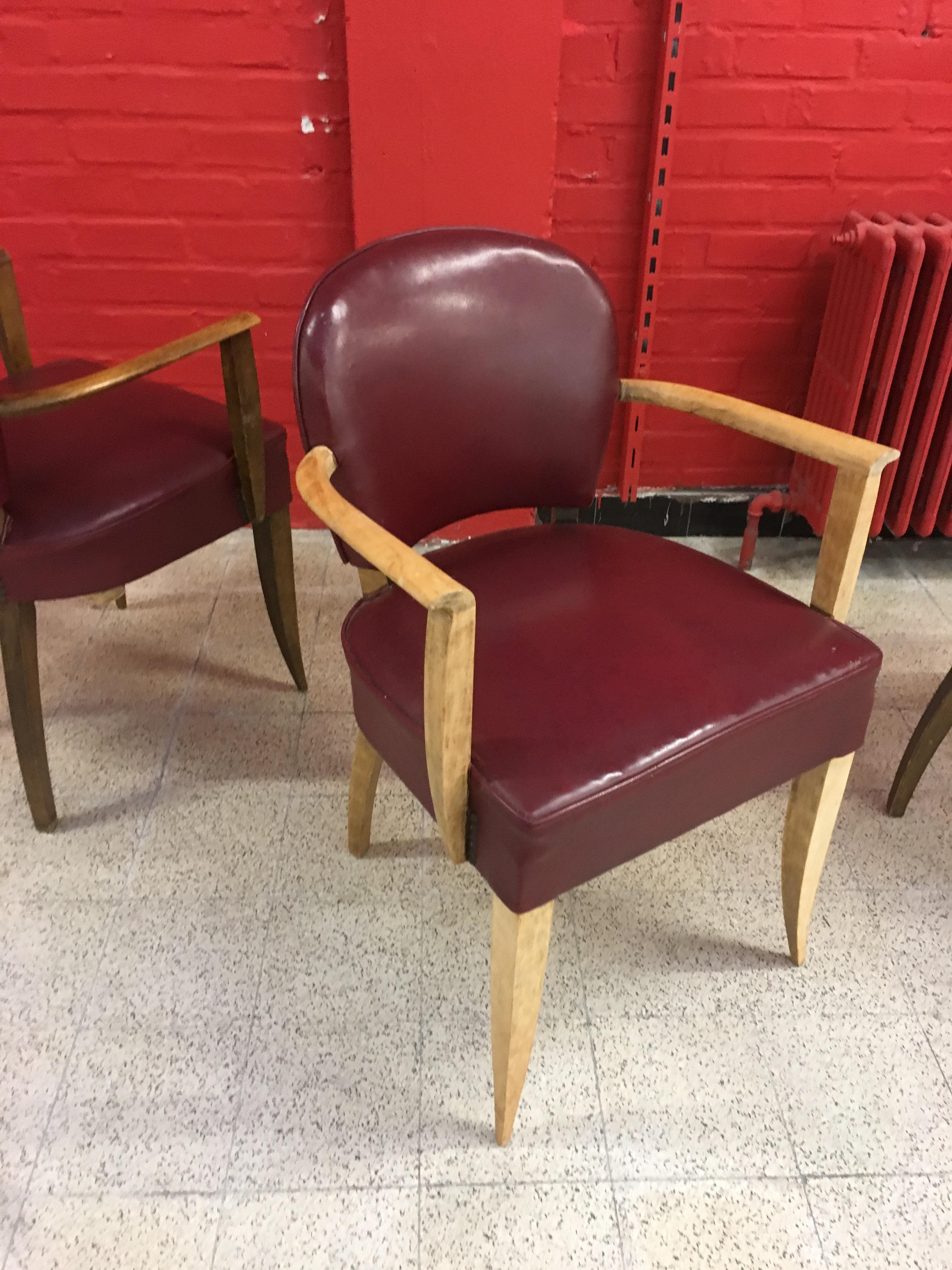 4 Art-Déco-Sessel im Stil von Jules Leleu, um 1930-1940 (Kunstleder) im Angebot