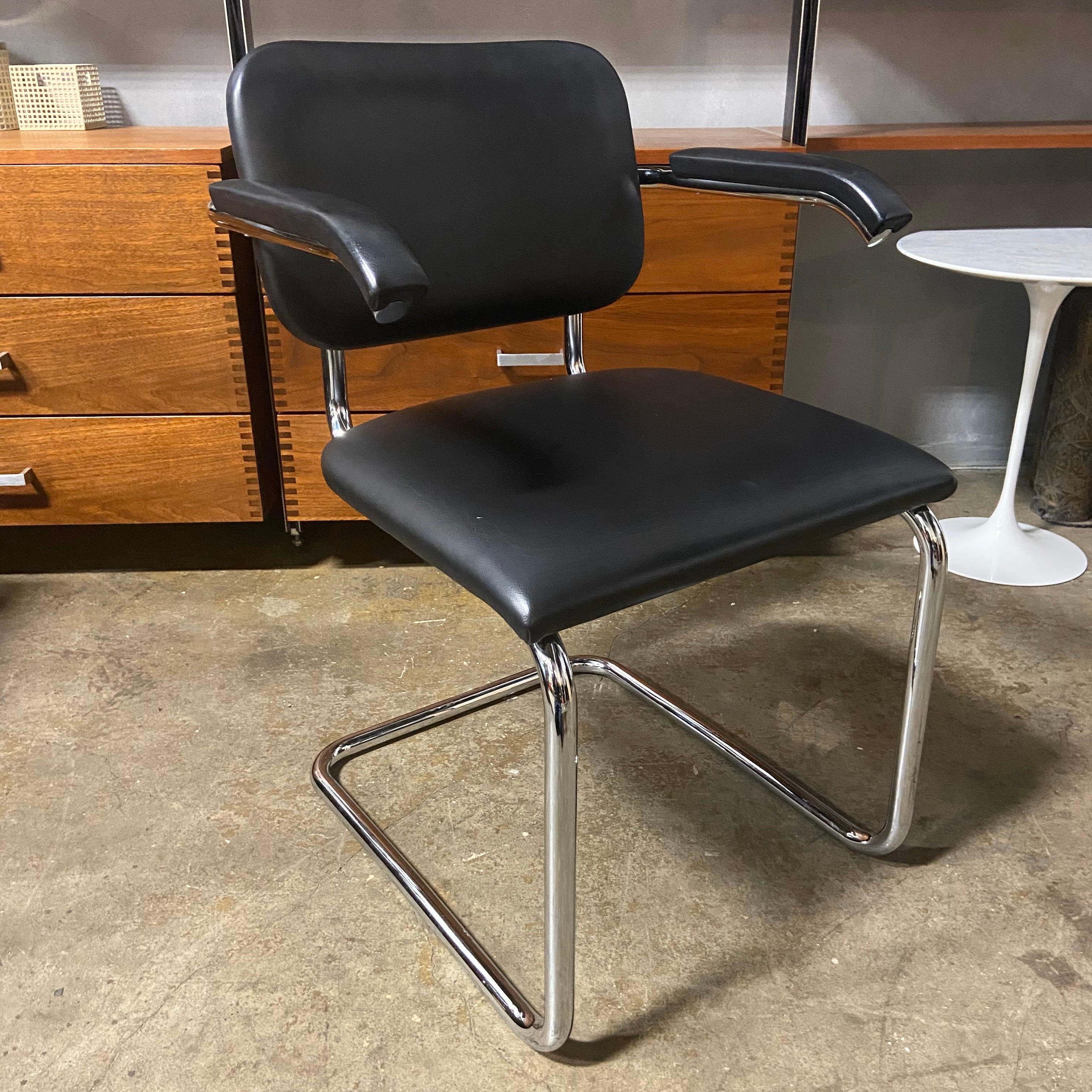 4 Authentic Midcentury Cesca Chairs by Marcel Breuer for Knoll 1