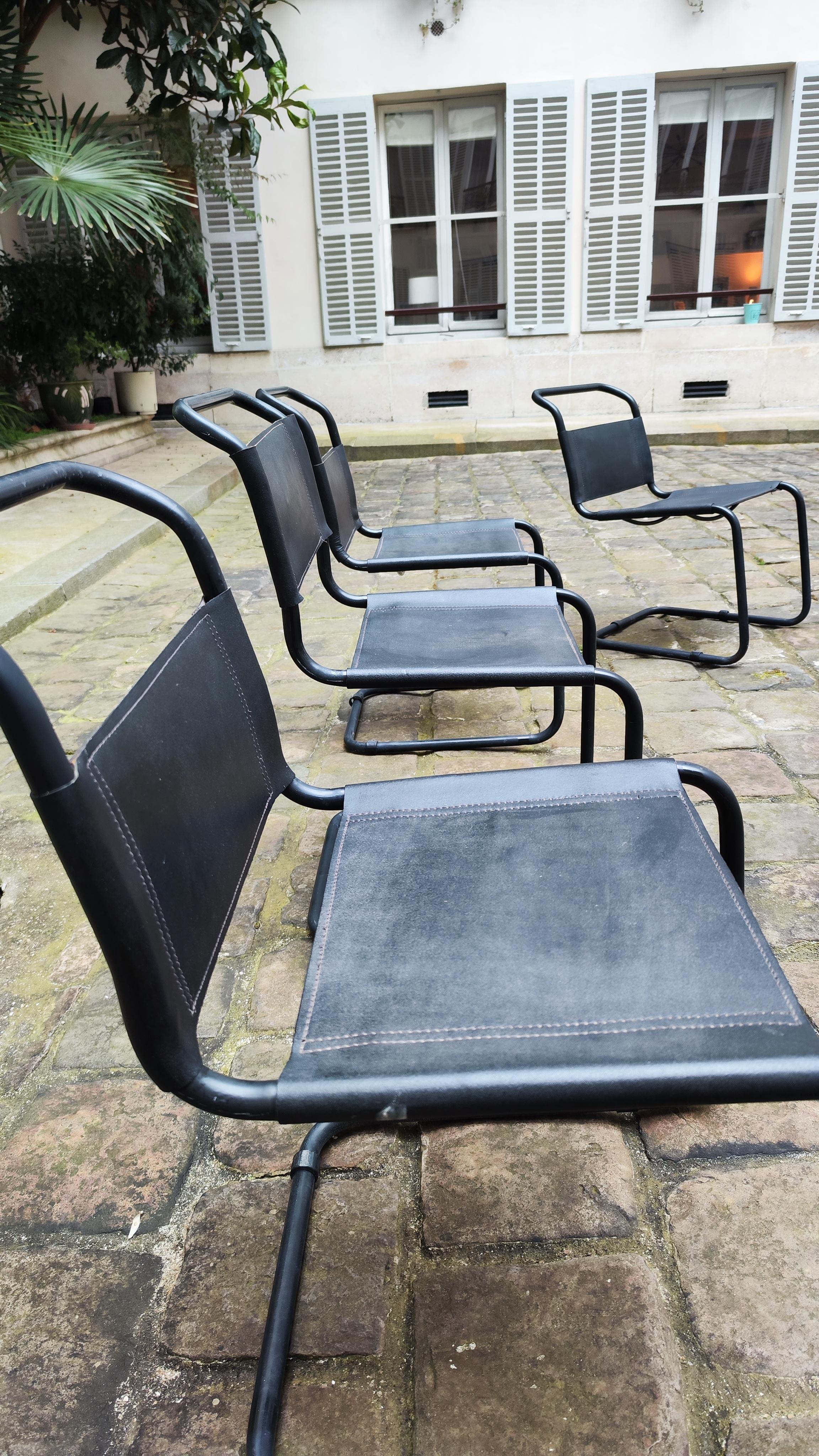 4 B33 MART STAM CANTILEVER CHAIRS AND 1 S34 ARMCHAIR - 80s  - 1980 In Distressed Condition For Sale In Paris, FR