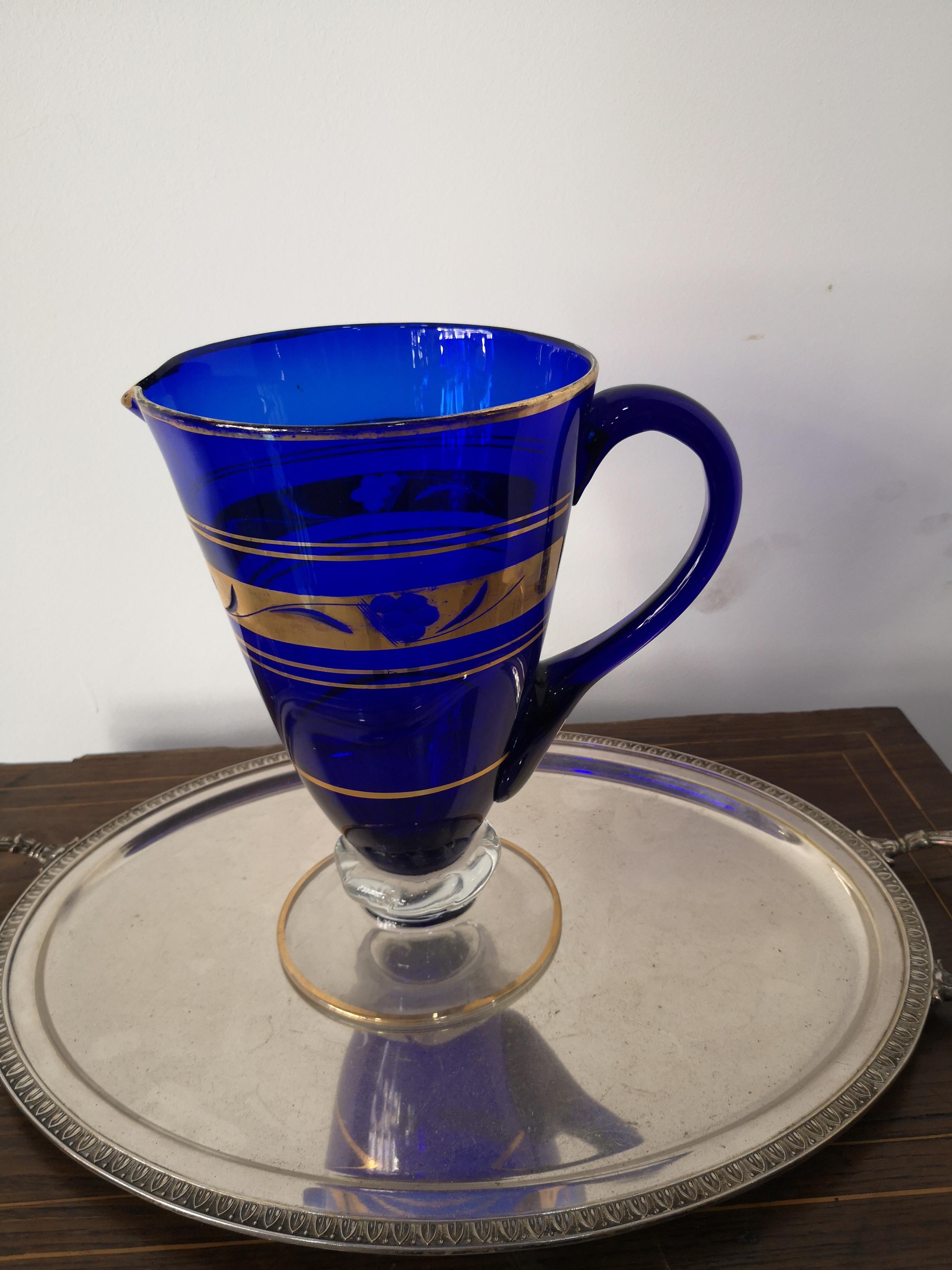 Italian 4 Cobalt blue and gold Murano glass tumblers and carafe, mid-19th century For Sale