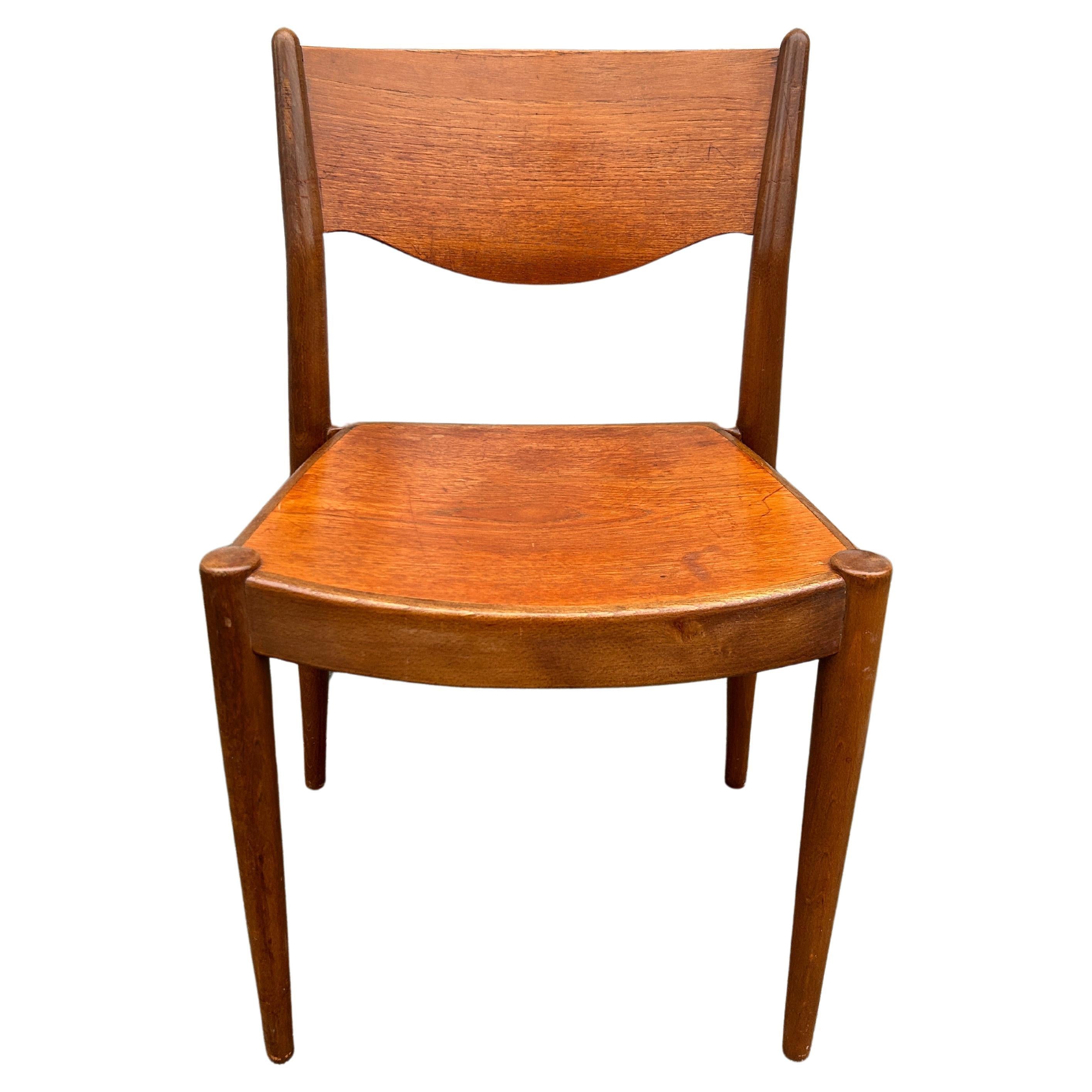 4 chaises de salle à manger empilables en teck danois Borge Mogensen pour C.M. Madsen Bon état - En vente à BROOKLYN, NY