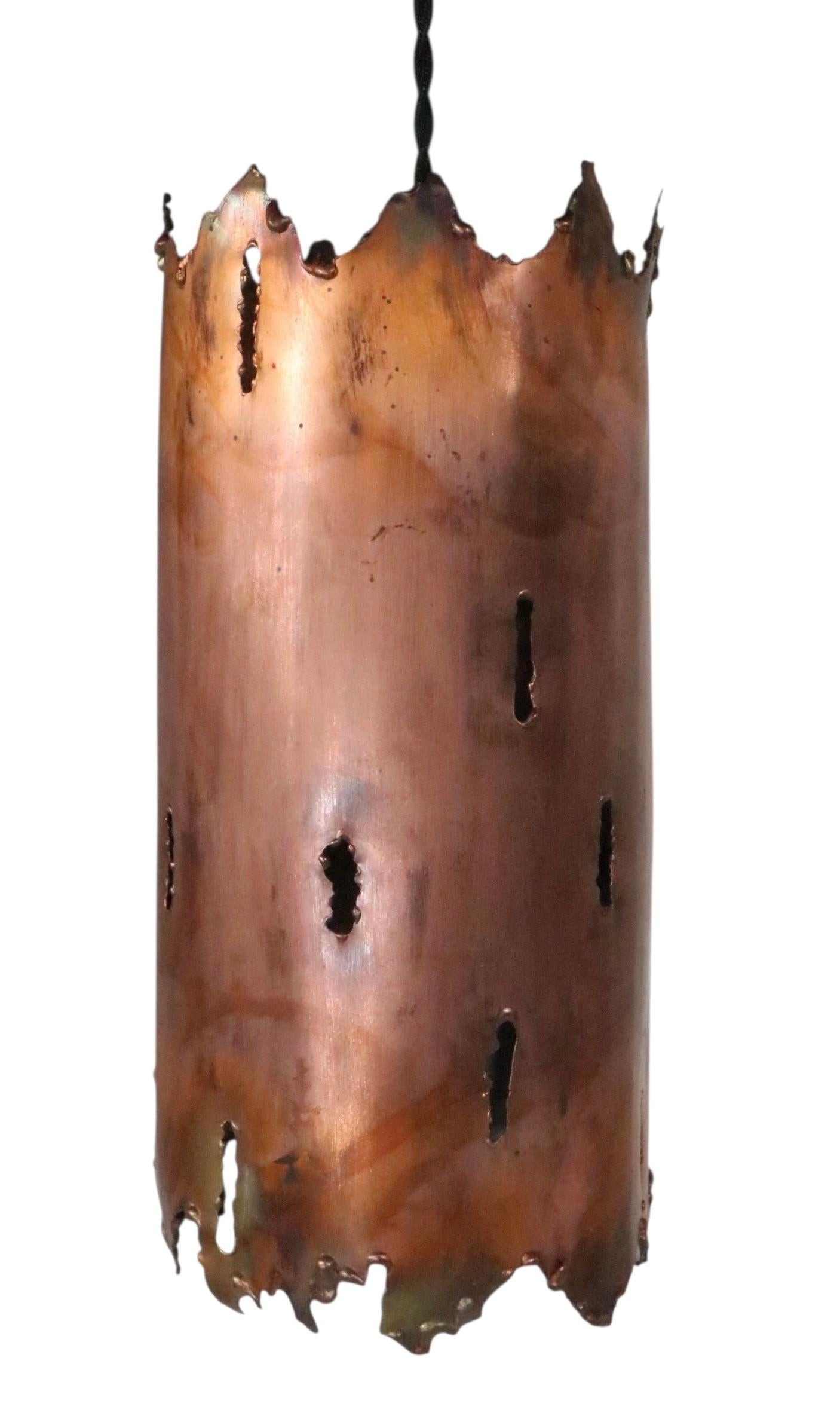 4 Brutalist Torch Cut Copper Cylinder Pendant Table Lamp Fixtures att. Tom Geene For Sale 5