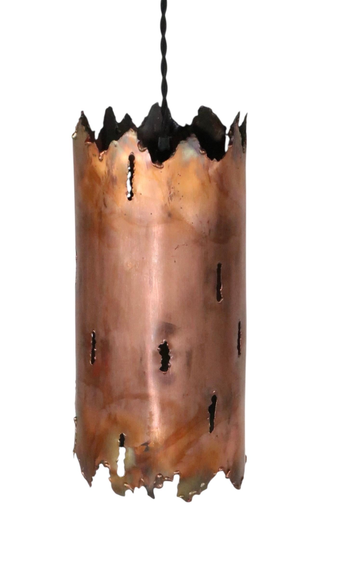 4 Brutalist Torch Cut Copper Cylinder Pendant Table Lamp Fixtures att. Tom Geene For Sale 8