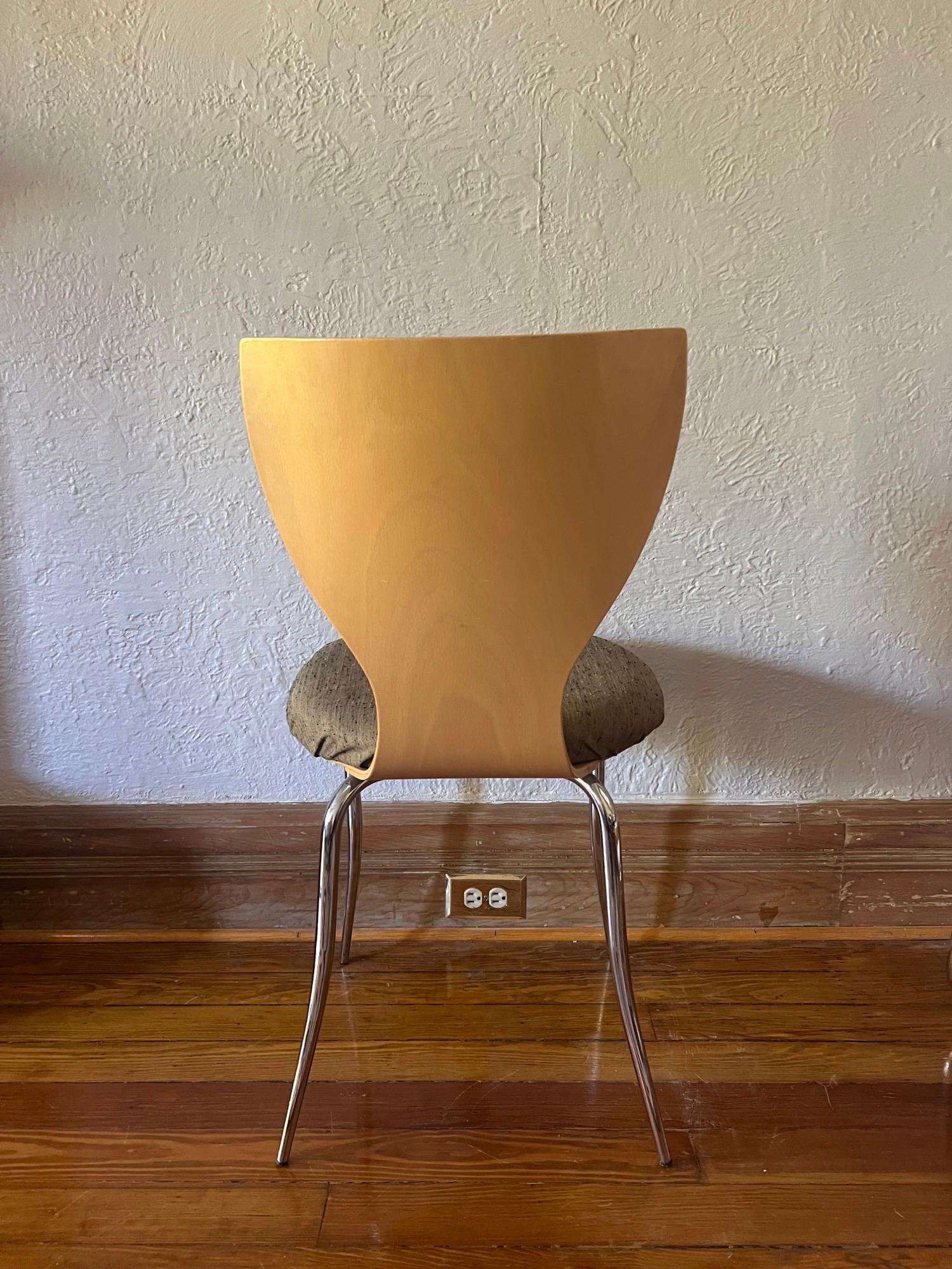4 Calligaris Mid-Century Modern Italian Bentwood Side Dining Chairs In Good Condition For Sale In Denver, CO