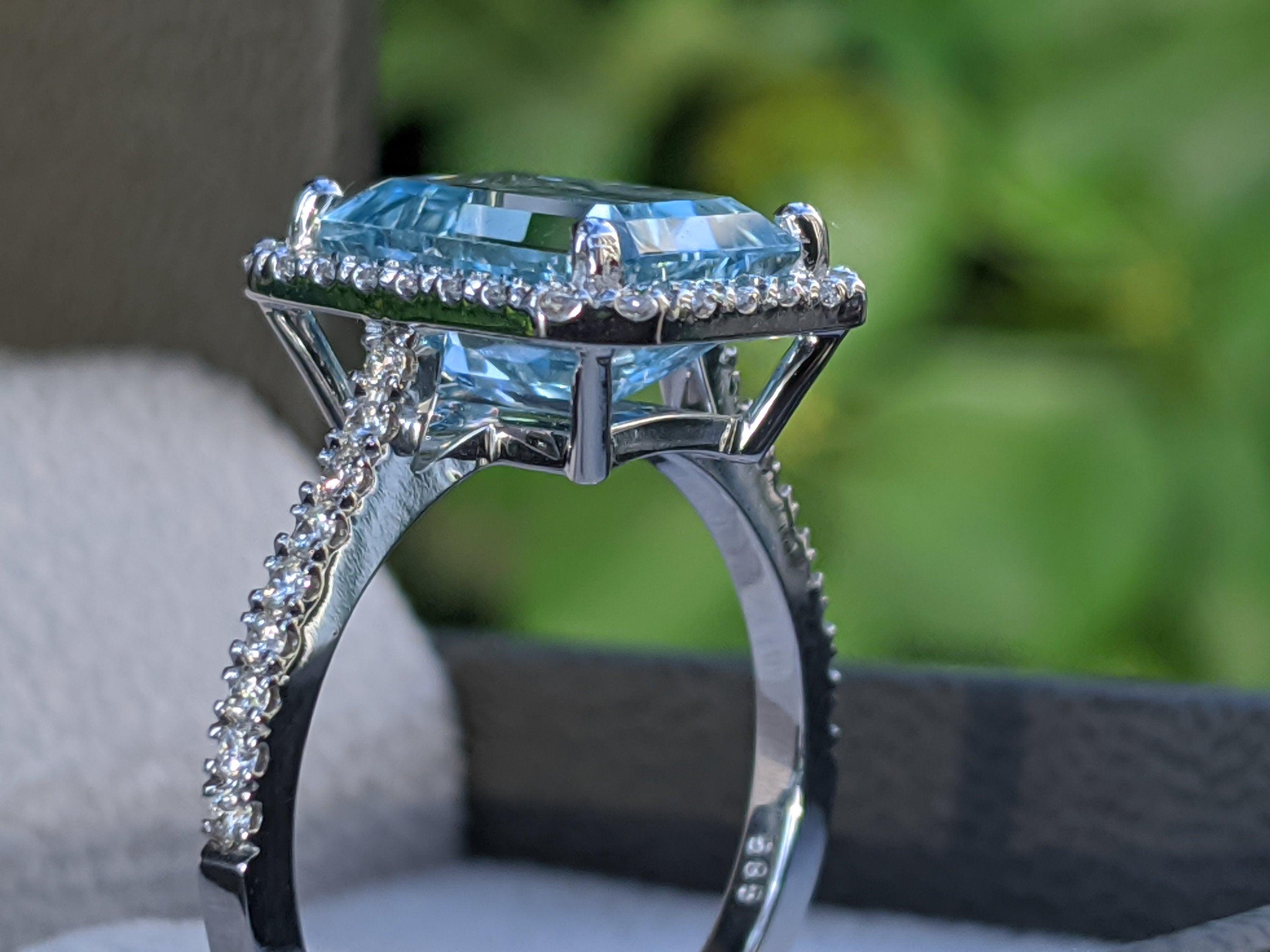 Art Deco 4 Carat 14 Karat White Gold Emerald Cut Aquamarine Engagement Ring