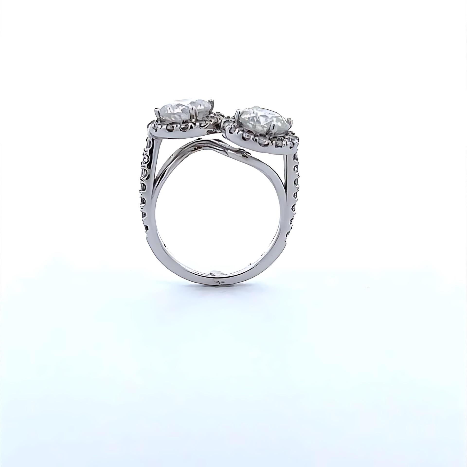 Women's or Men's 4 Carat 2-Stone Ring in 18K White Gold For Sale