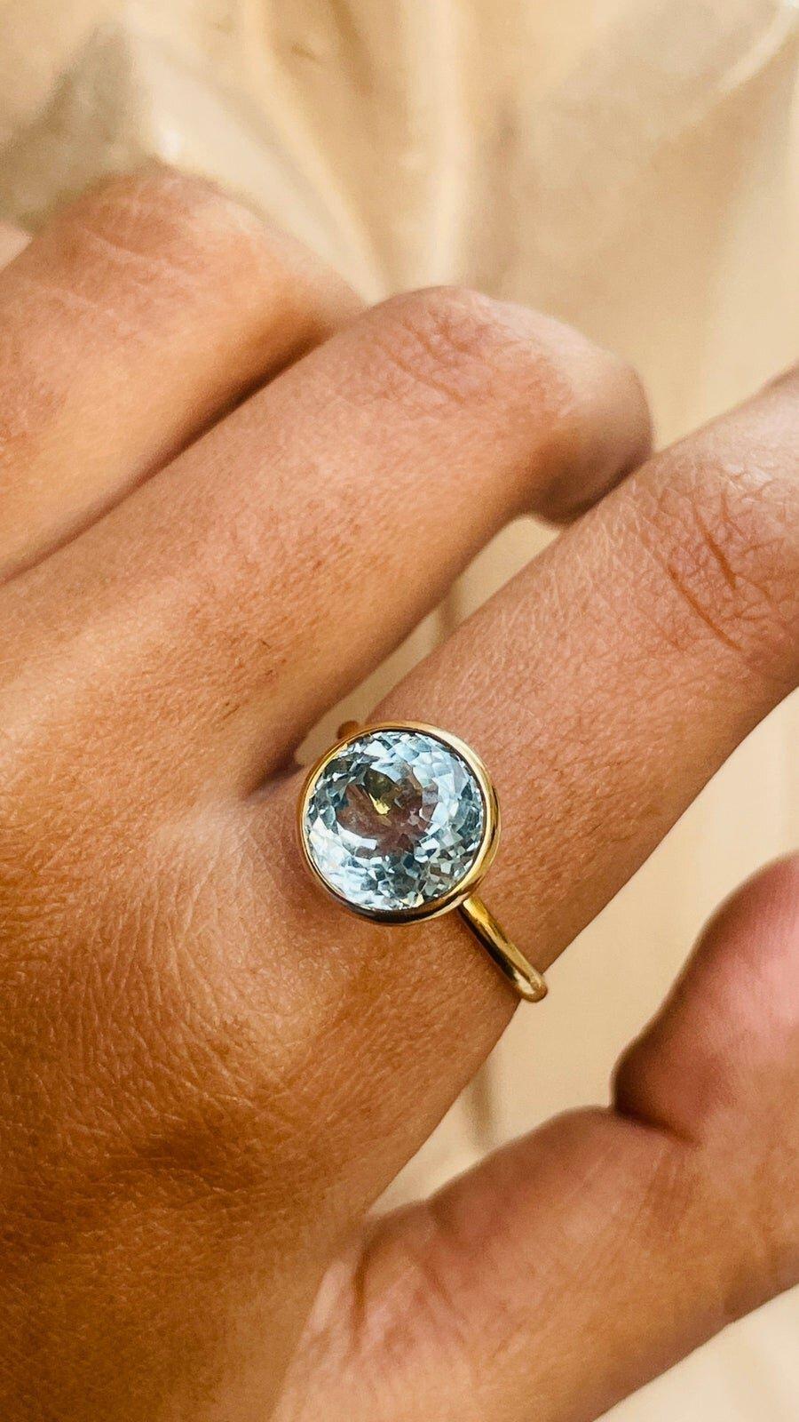 For Sale:  4 Carat Bezel Set Aquamarine Gemstone Ring in 18K Solid Yellow Gold 3