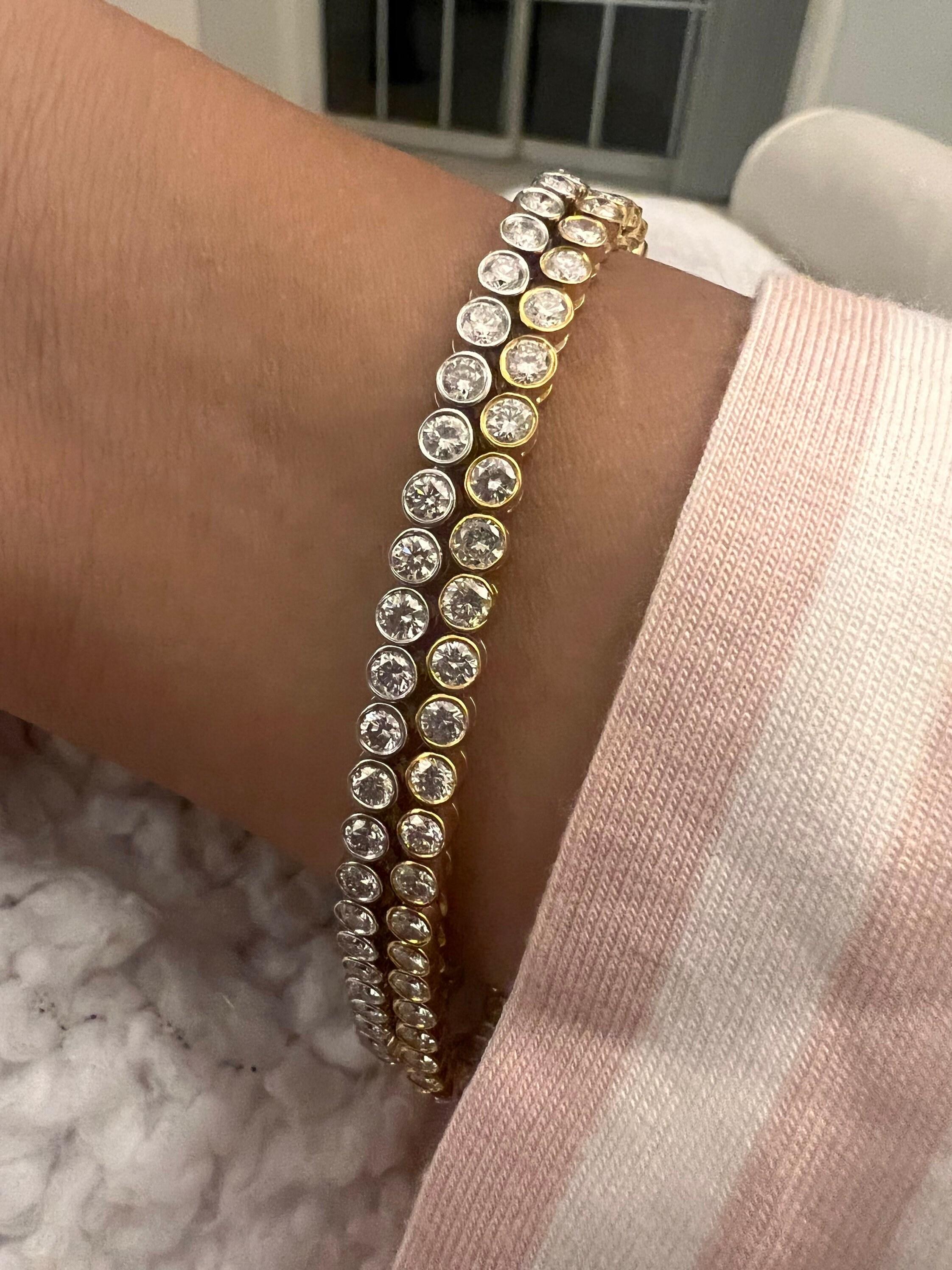 4 Karat natürliches Diamant-Tennisarmband aus 14 Karat Gold mit Lünettenfassung (Moderne) im Angebot