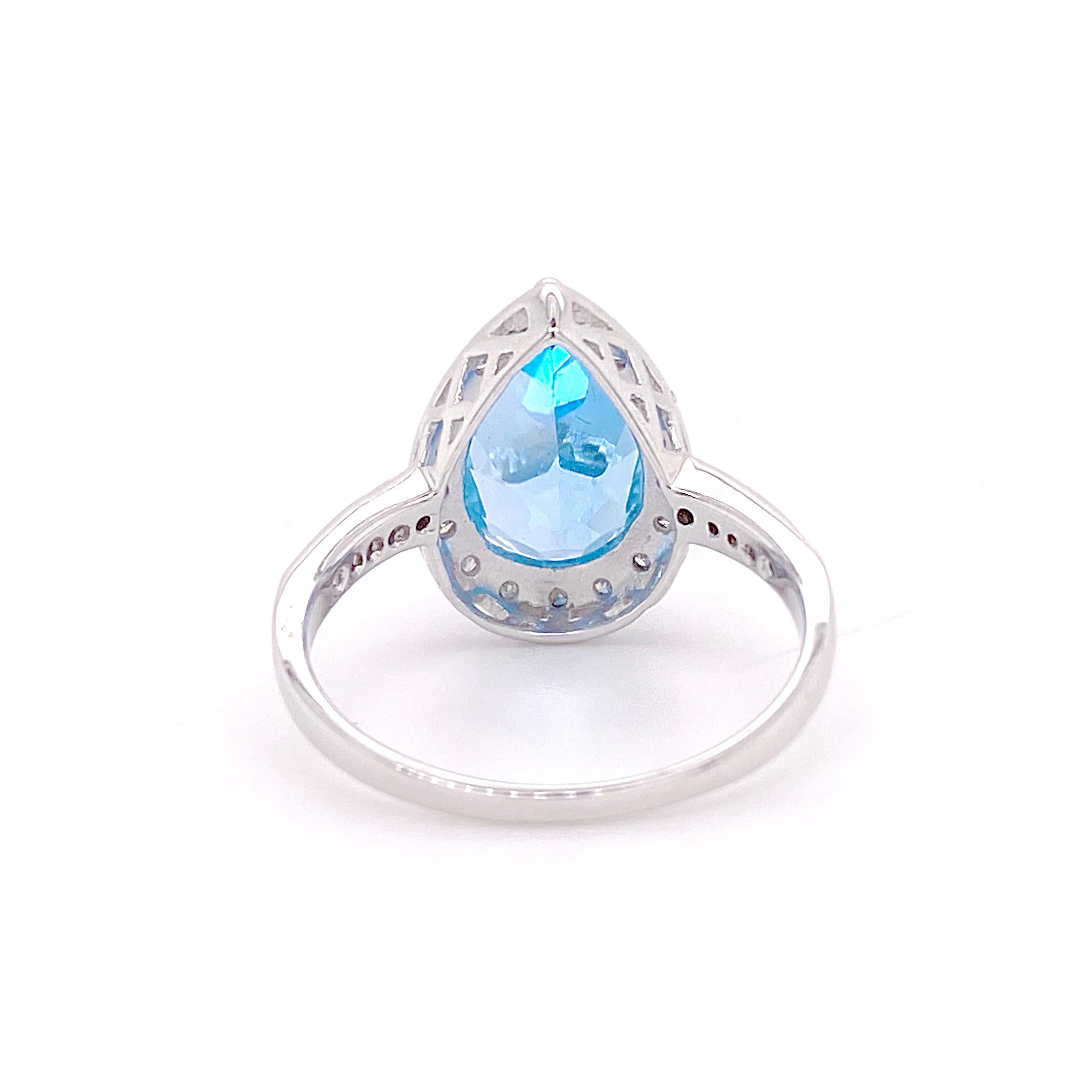Ring mit 4 Karat blauem Topas und Diamant-Halo, birnenförmiger blauer Topas 14K Weißgold (Tropfenschliff)