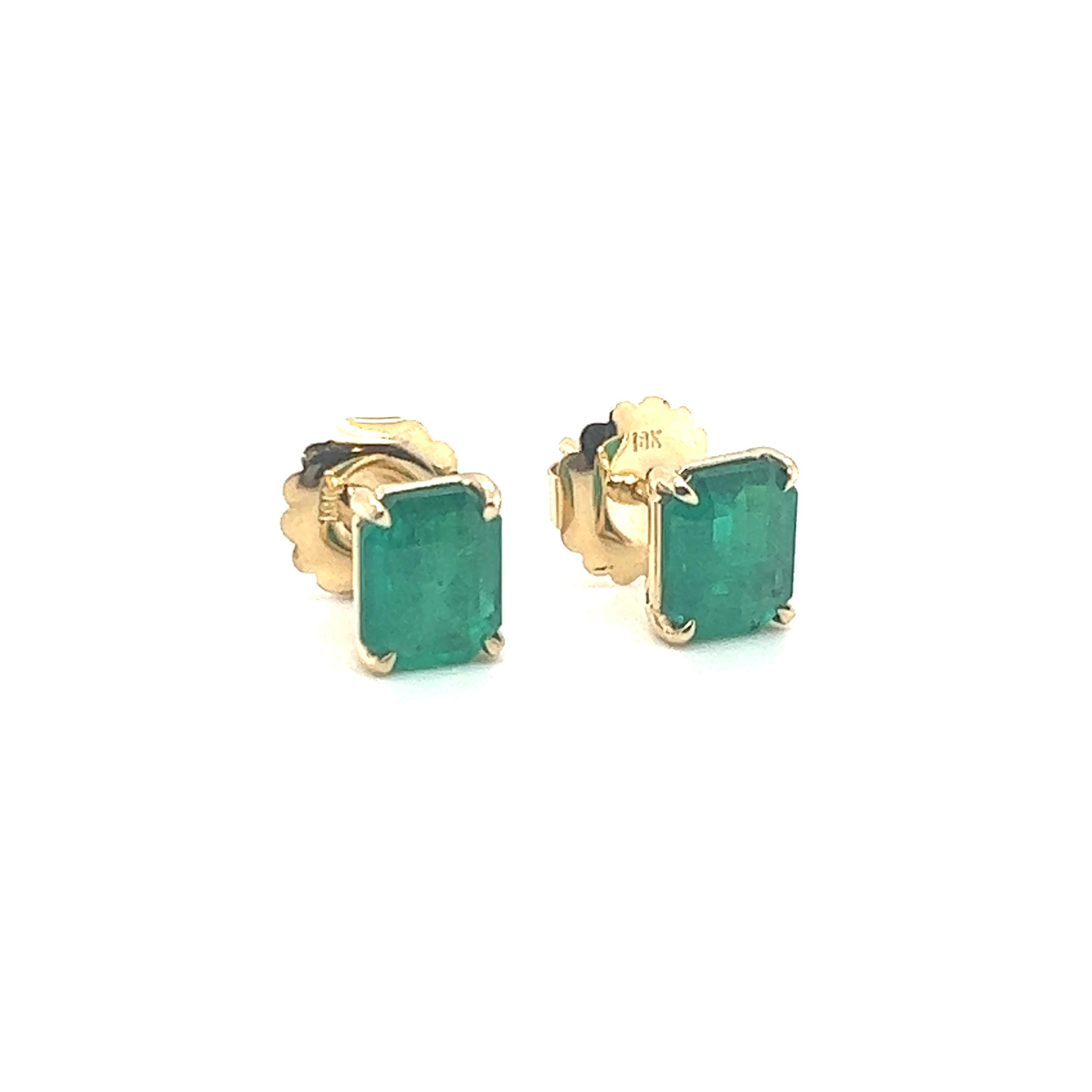 4 Karat kolumbianische Smaragdschliff-Ohrstecker 18k Gelbgold 2