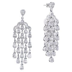 Boucles d'oreilles chandelier en diamants de forme mixte de 4 carats certifiés