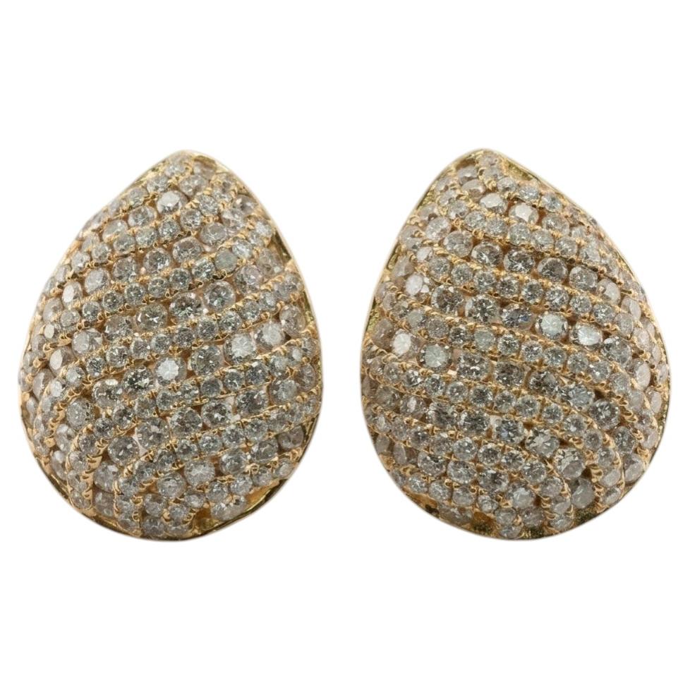 Pendientes con diamantes en forma de pera y 4 quilates