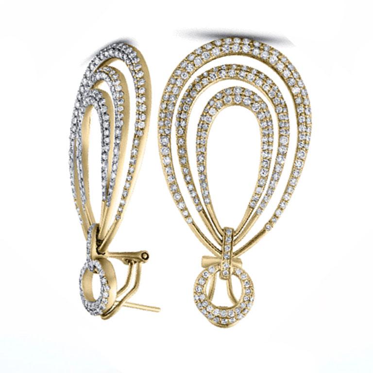 4 Carat Diamond Dangle Earrings In 18k Gold In New Condition For Sale In Tustin, CA