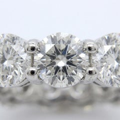 4-Karat-Diamant-Eternity-Ring aus Platin