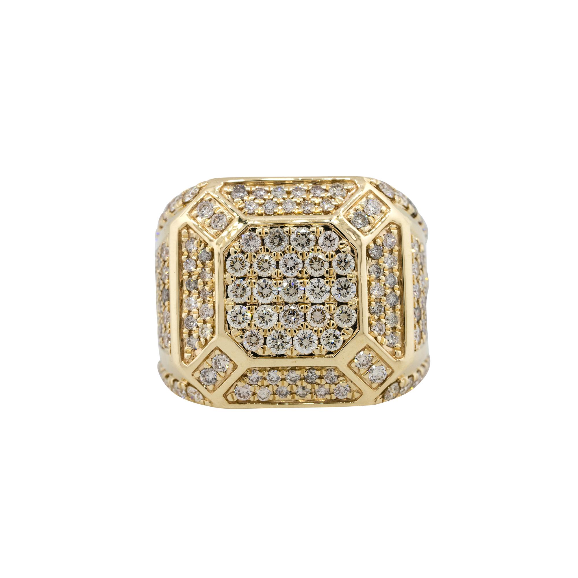 Materiale: oro giallo 14k
Dettagli sui diamanti: Circa 4 carati di diamanti a taglio rotondo. I diamanti hanno un colore G/H e una purezza VS
Dimensione: 10
Misure: 27 x 22 x 28 mm
Peso: 15g (9,6dwt)
Dettagli aggiuntivi: Questo articolo viene