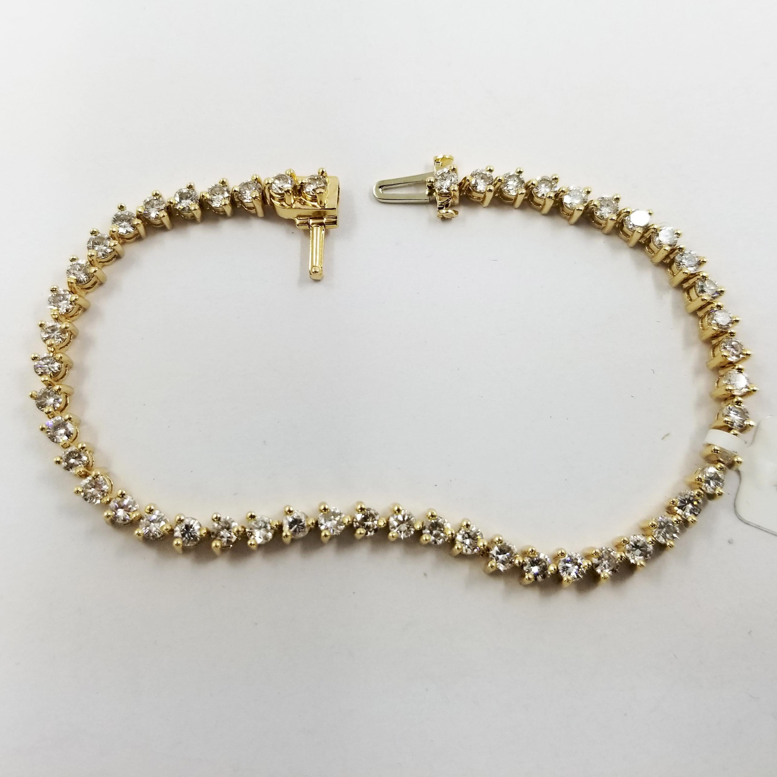 Round Cut 4 Carat Diamond Tennis Bracelet in 14 Karat Yellow Gold