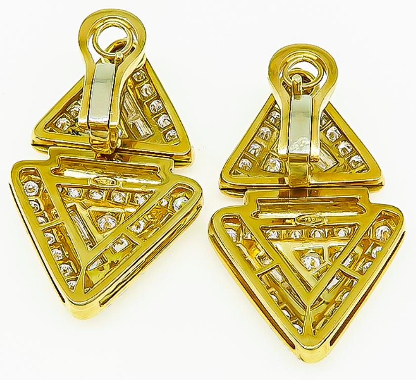 4 Carat Diamond Yellow Gold Earrings In Excellent Condition For Sale In New York, NY