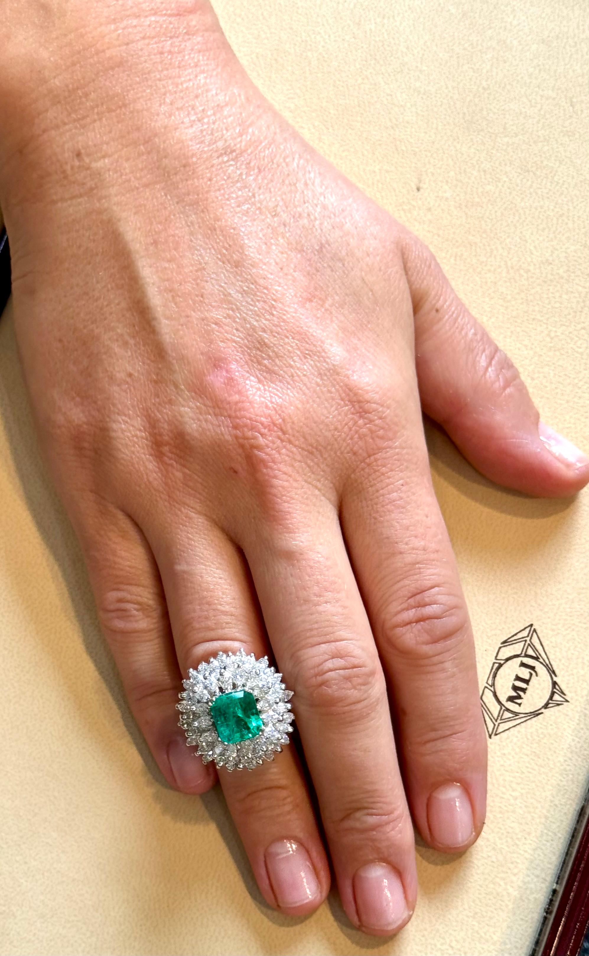 4 Carat Emerald Cut Colombian Emerald & 5.5 Ct Diamond Ring in Platinum Size 6 For Sale 2