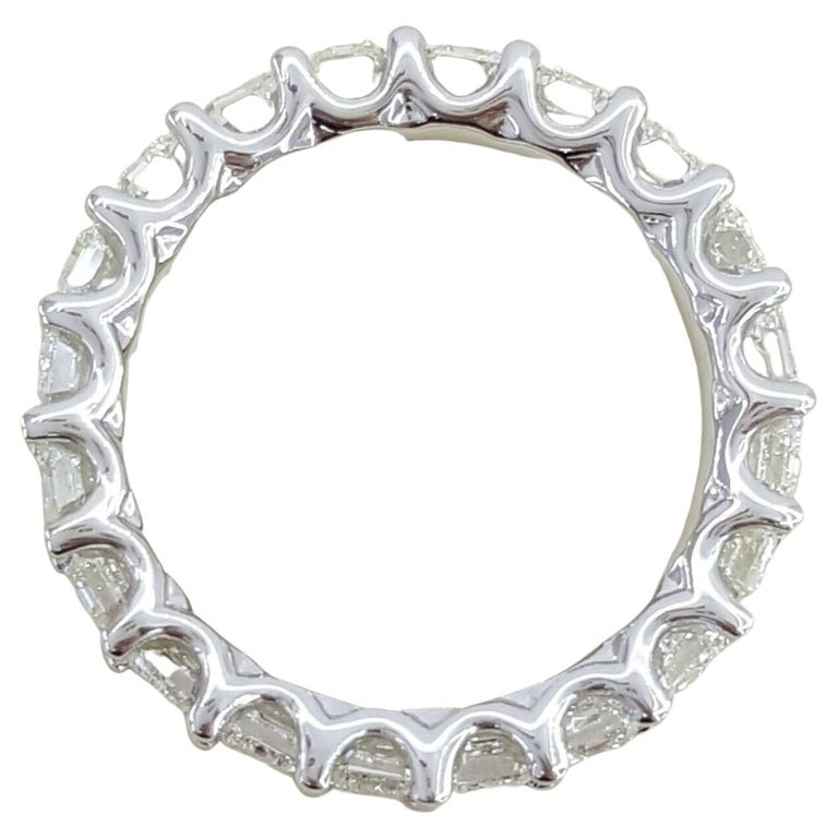 4 Carat Emerald Cut Diamond Eternity Band Ring For Sale at 1stDibs