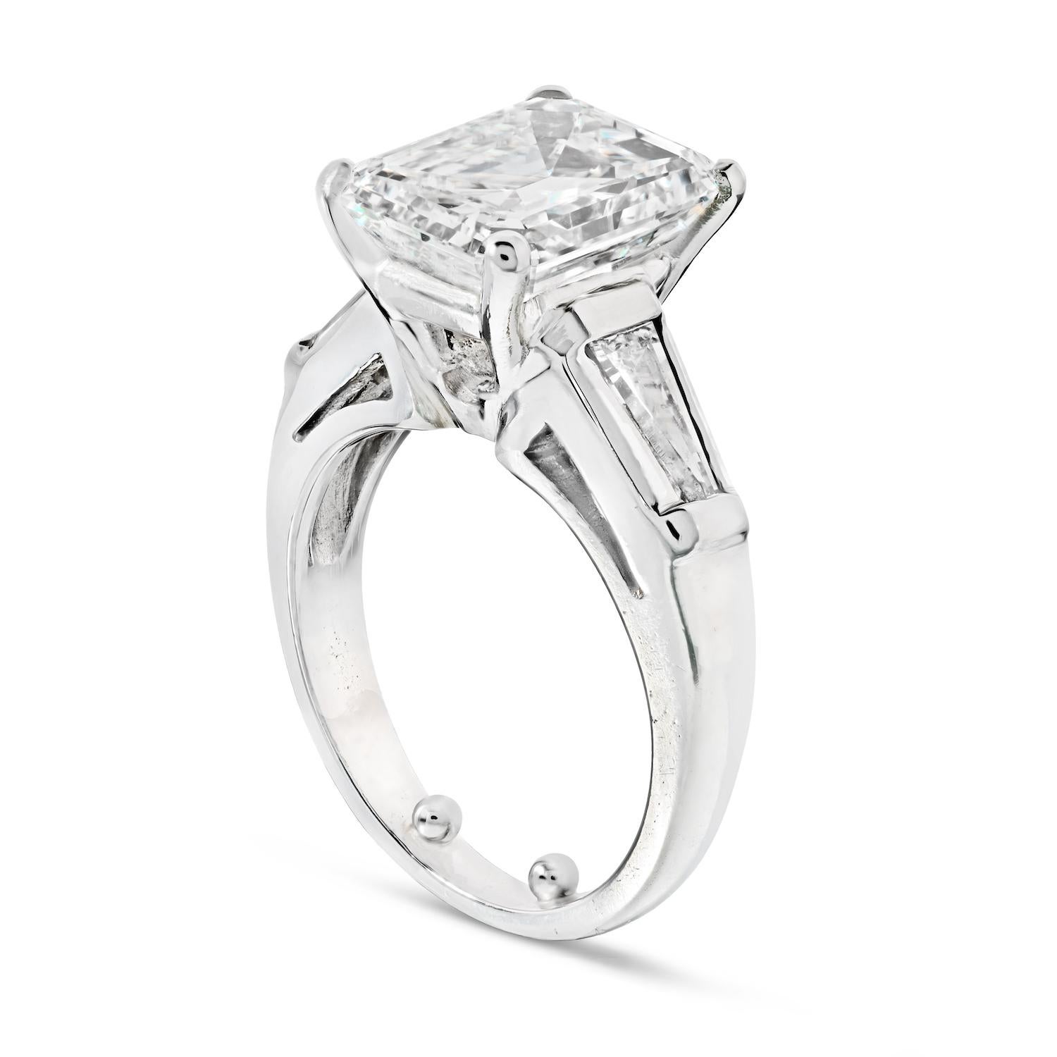 4ct emerald cut diamond ring