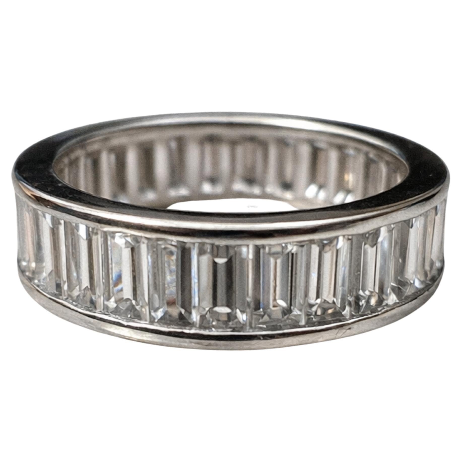 4 Carat Emerald Cut Diamond Platinum Band Ring For Sale