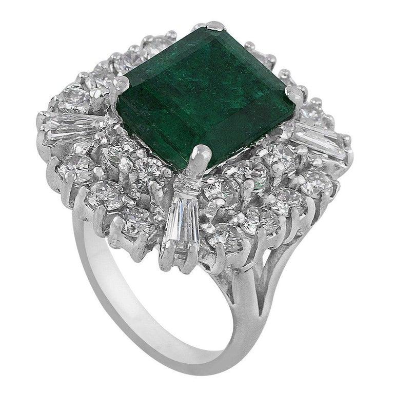 4 Karat Smaragd-Diamant-Ring im Zustand „Hervorragend“ im Angebot in La Jolla, CA