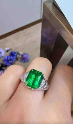 4 Carat Emerald Diamond Ring PT950 Platinum 0.44ct Diamond Accent