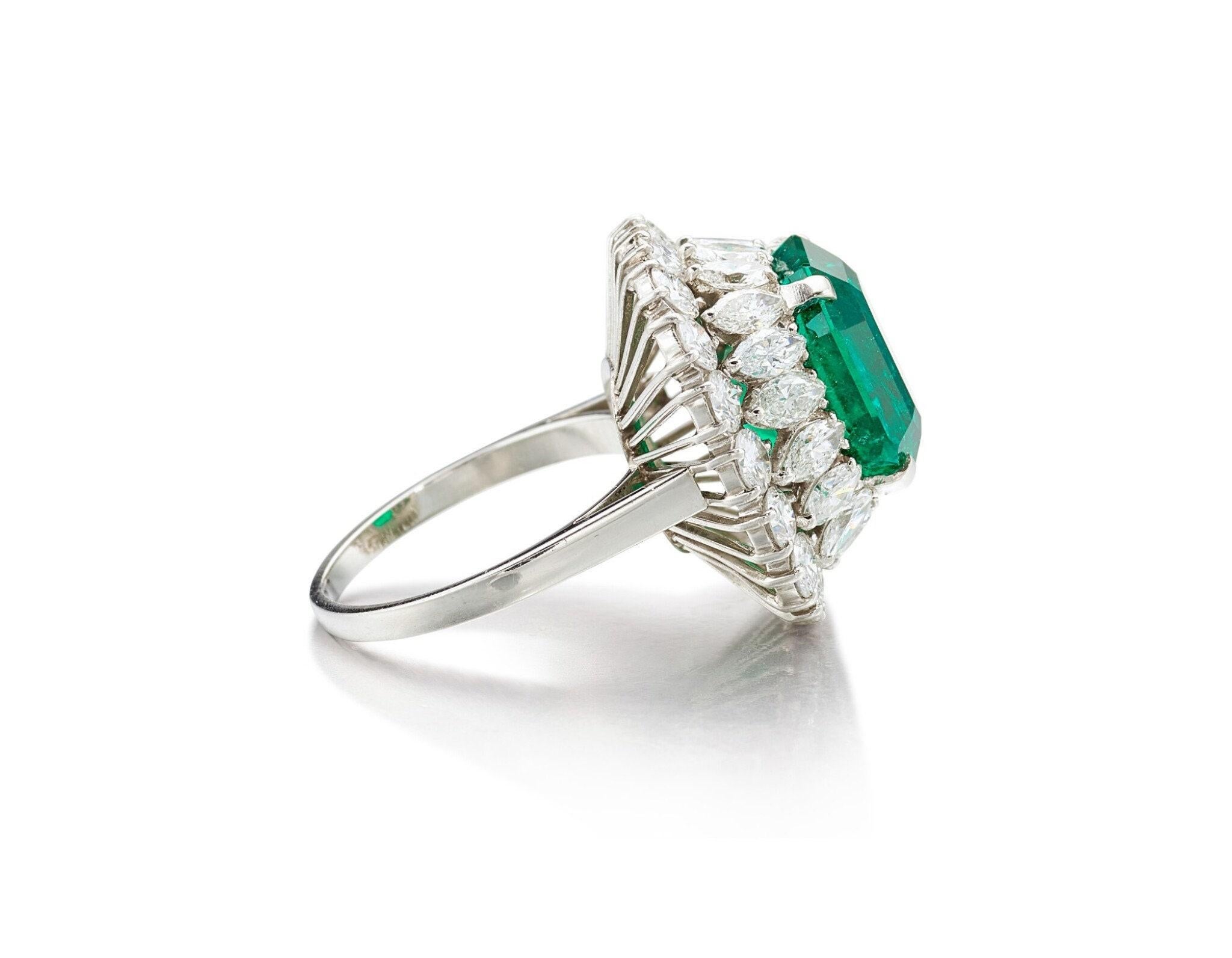 Im Angebot: Verlobungsring aus 18 Karat Gold mit 3.4 Karat natürlichem Smaragd und Diamant () 5
