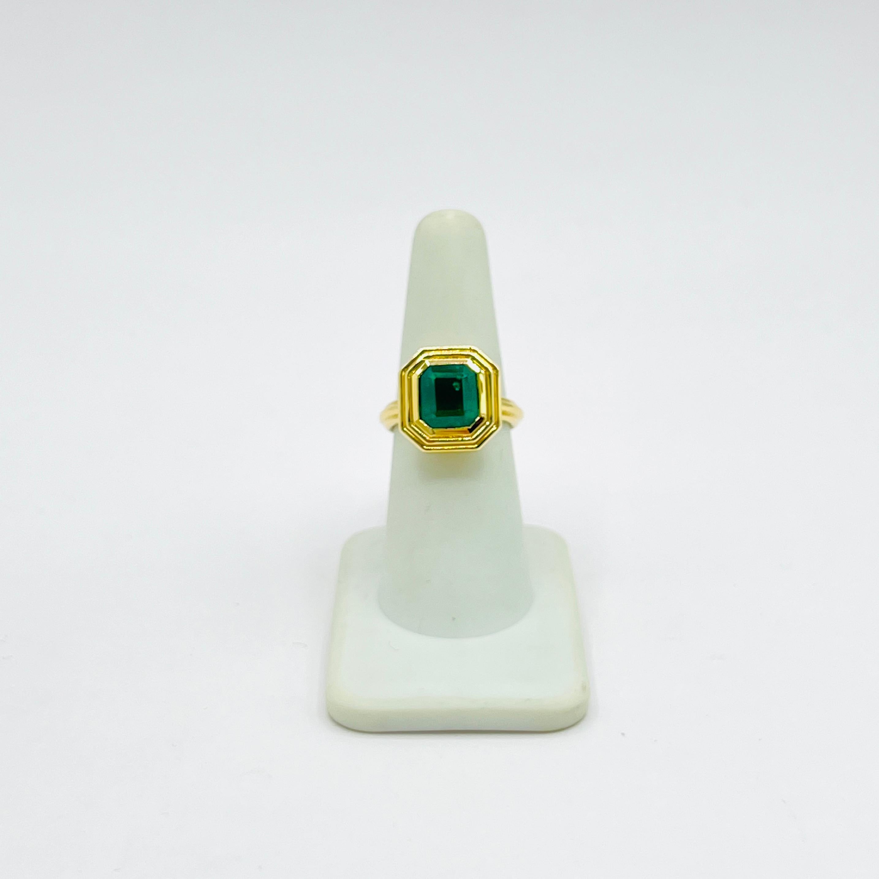 4 Carat Emerald Octagonal Bezel Ring in 18K Yellow Gold In New Condition For Sale In Los Angeles, CA