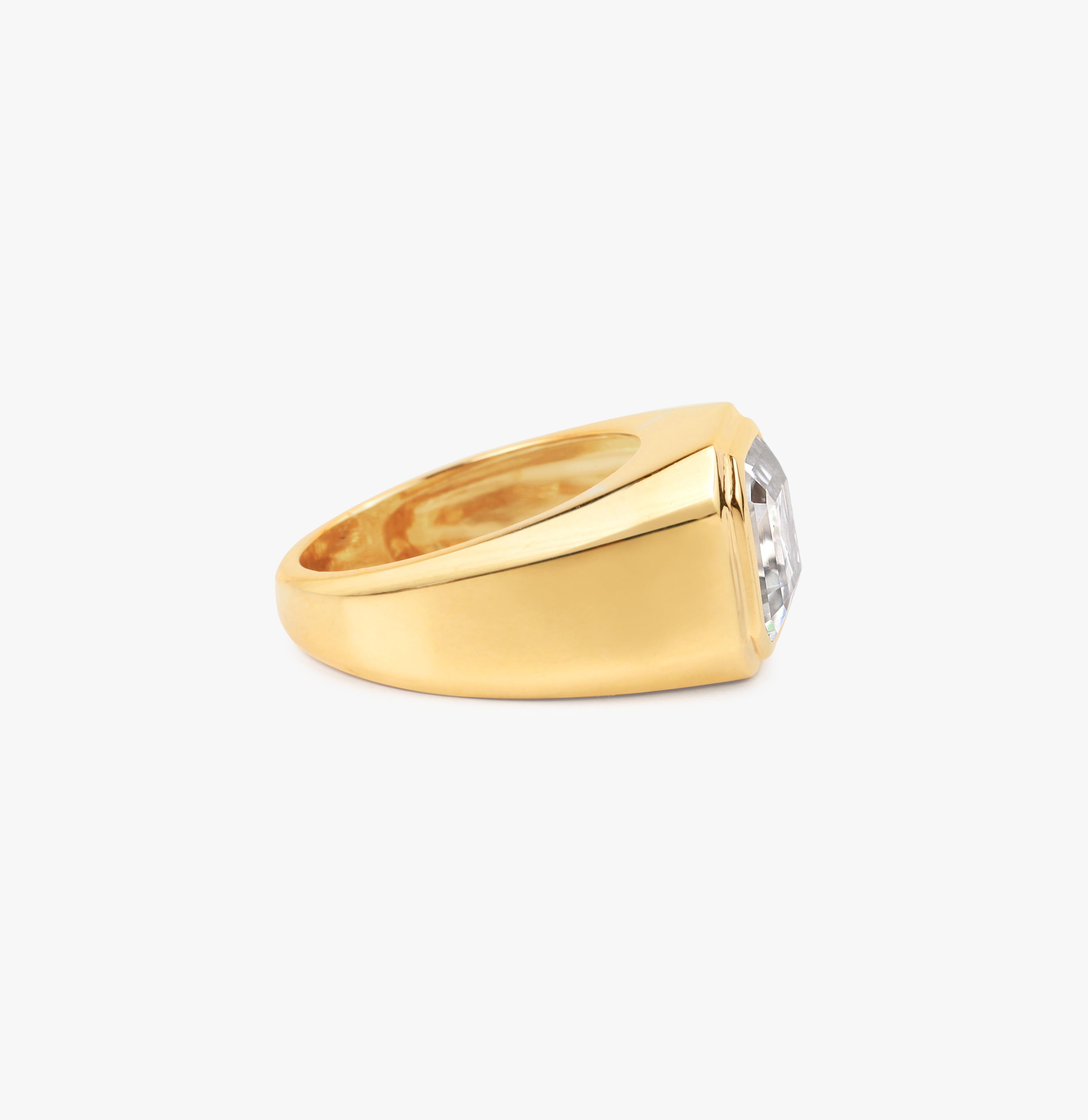 Men's GIA Report Certified 4 Carat Asscher Cut Diamond in 18k Yellow Gold Signet Ring  For Sale