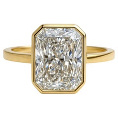4 Carat GIA Certified E VS1 Radiant Diamond Cut Diamond Gold Ring