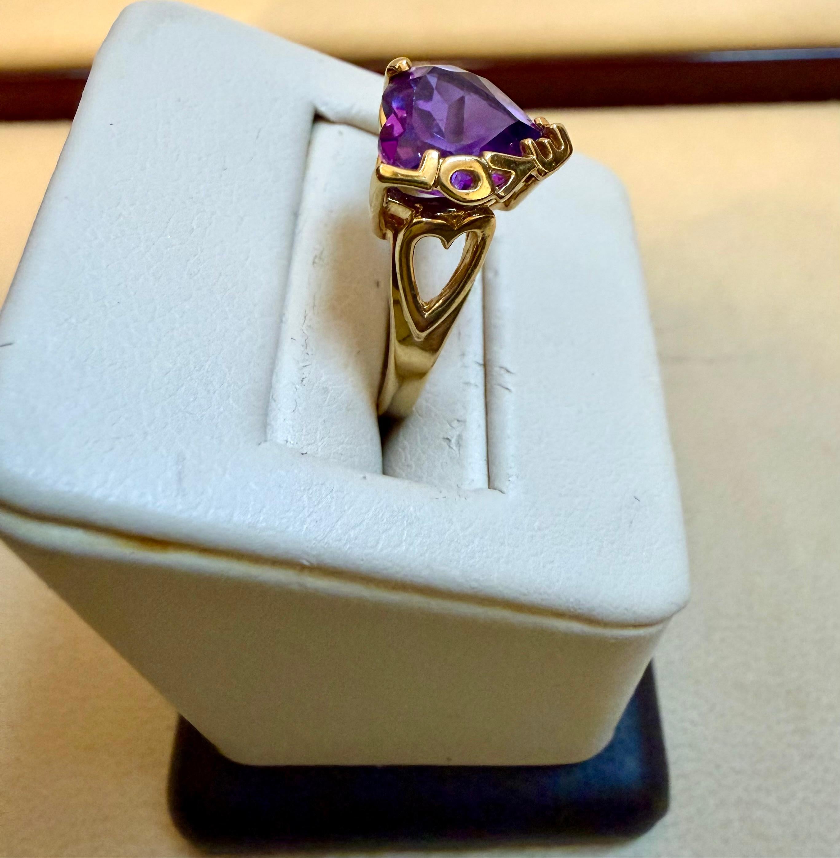 Bague cocktail en or jaune 18 carats avec améthyste en forme de coeur de 4 carats en vente 8