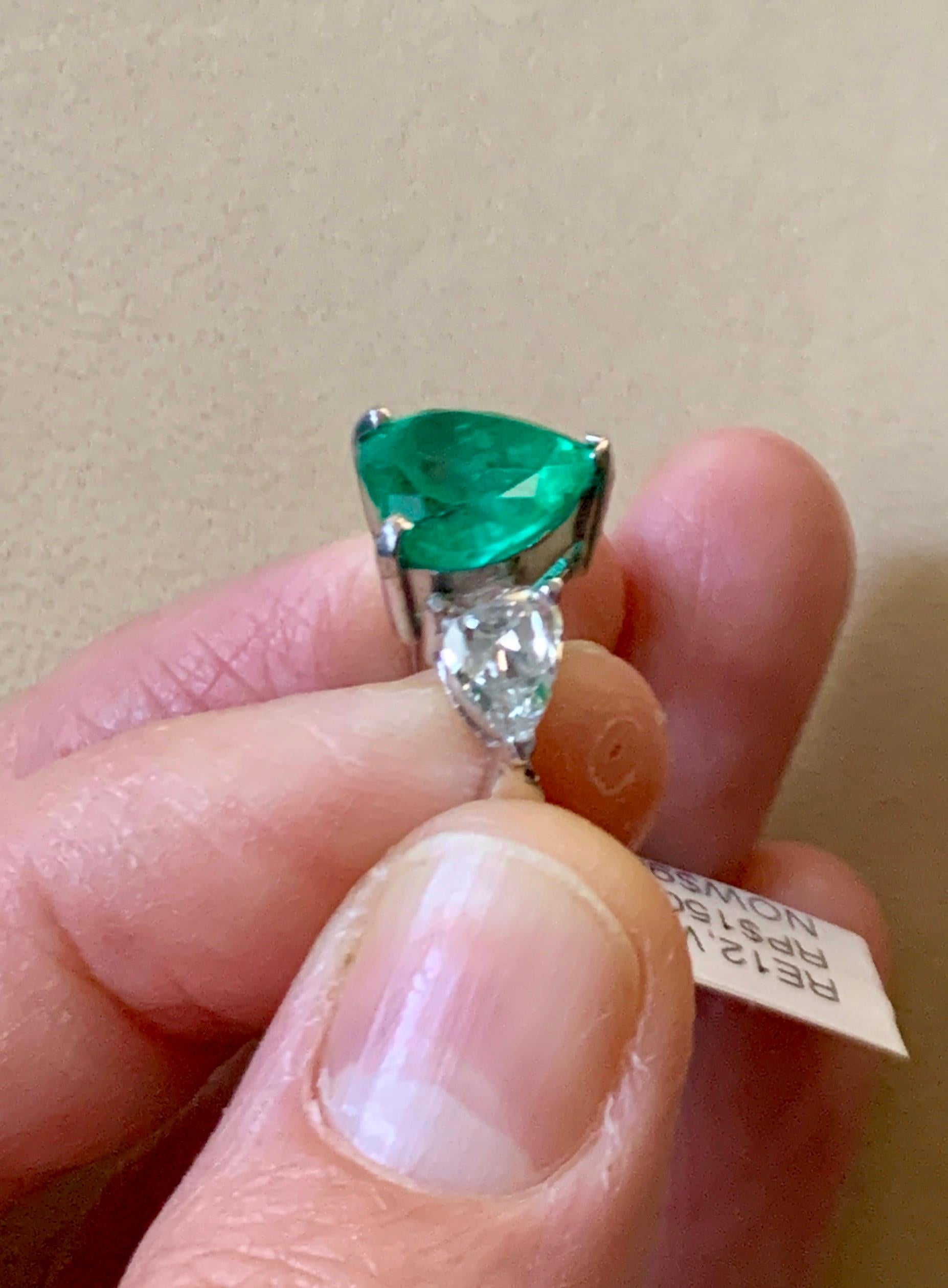 4 Carat Heart Shape Colombian Emerald & 1.3 Ct Diamond 18 Karat Gold Ring Estate For Sale 7