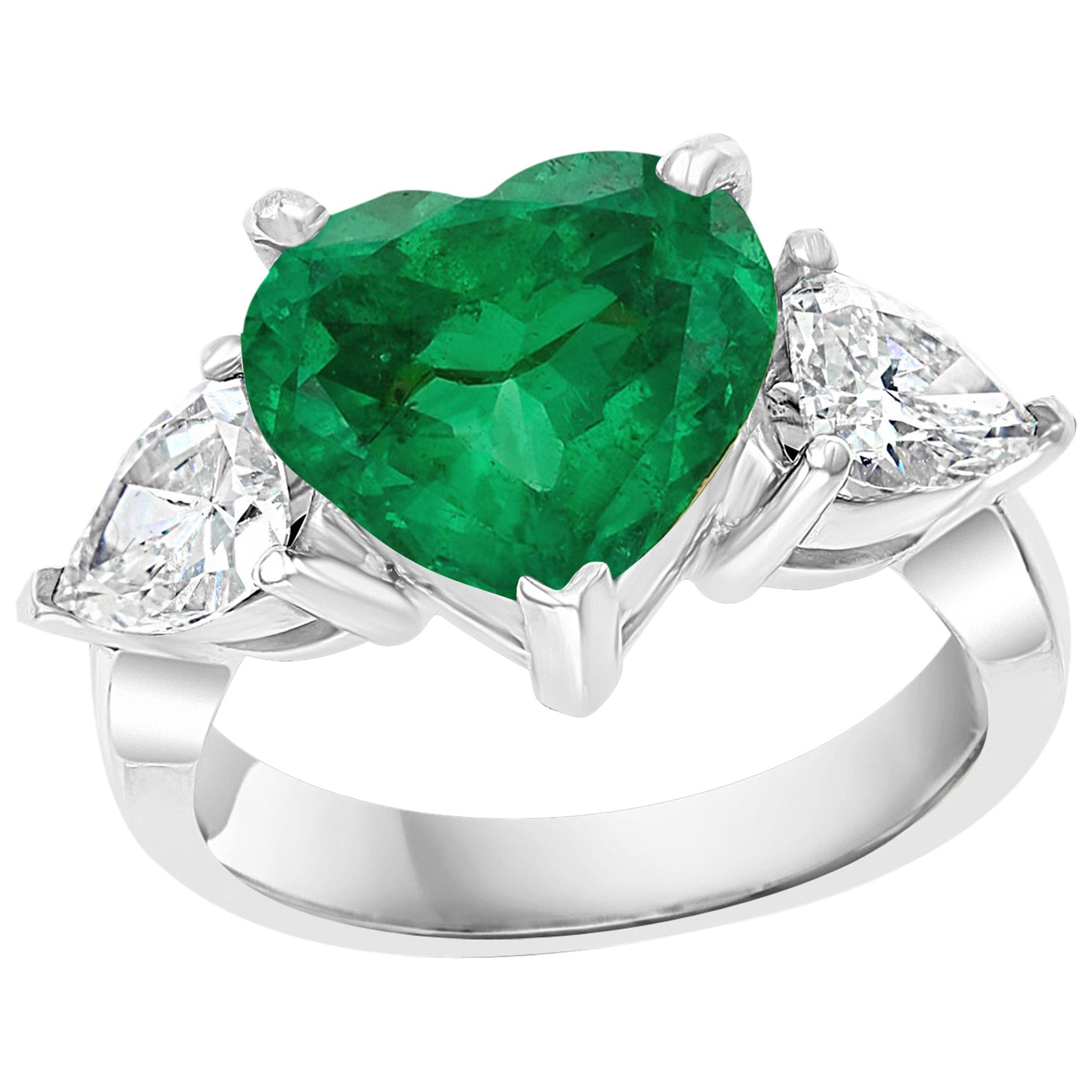 4 Carat Heart Shape Colombian Emerald & 1.3 Ct Diamond 18 Karat Gold Ring Estate