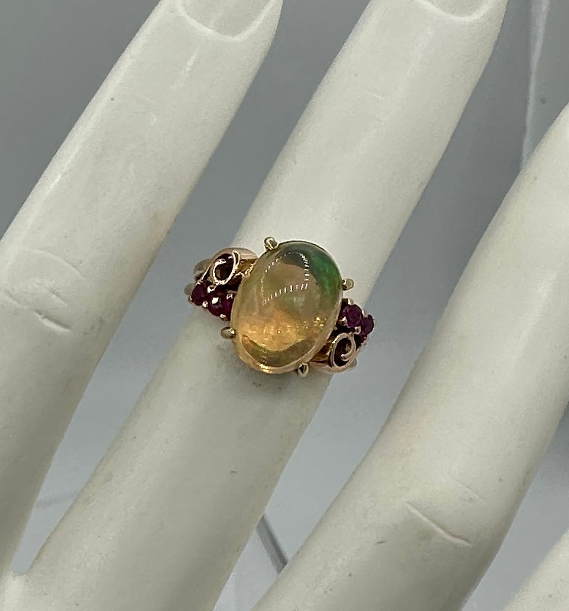 4 Carat Mexican Fire Opal Ruby Ring 14 Karat Gold Art Deco Retro Cocktail Ring In Excellent Condition For Sale In New York, NY