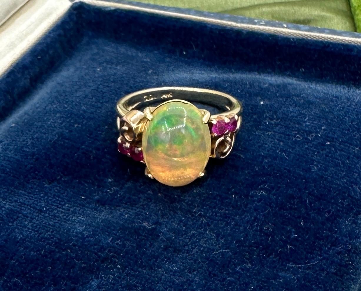 4 Carat Mexican Fire Opal Ruby Ring 14 Karat Gold Art Deco Retro Cocktail Ring In Excellent Condition For Sale In New York, NY