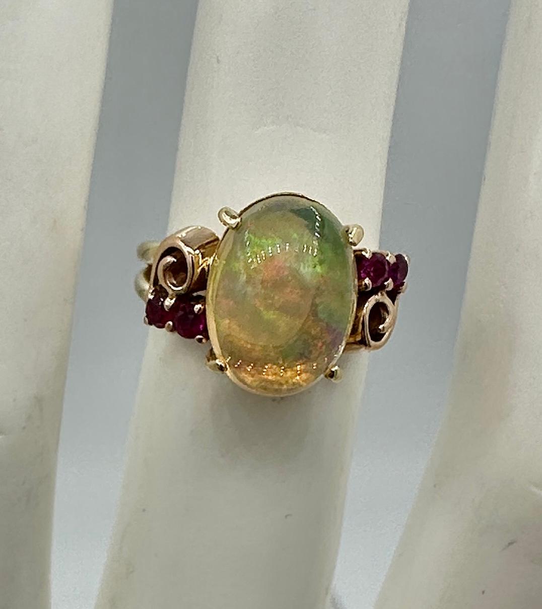 4 Carat Mexican Fire Opal Ruby Ring 14 Karat Gold Art Deco Retro Cocktail Ring For Sale 2