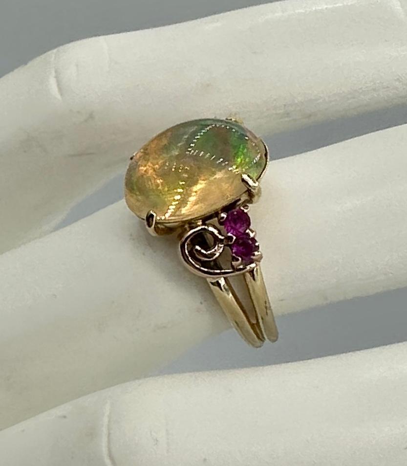 4 Carat Mexican Fire Opal Ruby Ring 14 Karat Gold Art Deco Retro Cocktail Ring For Sale 3