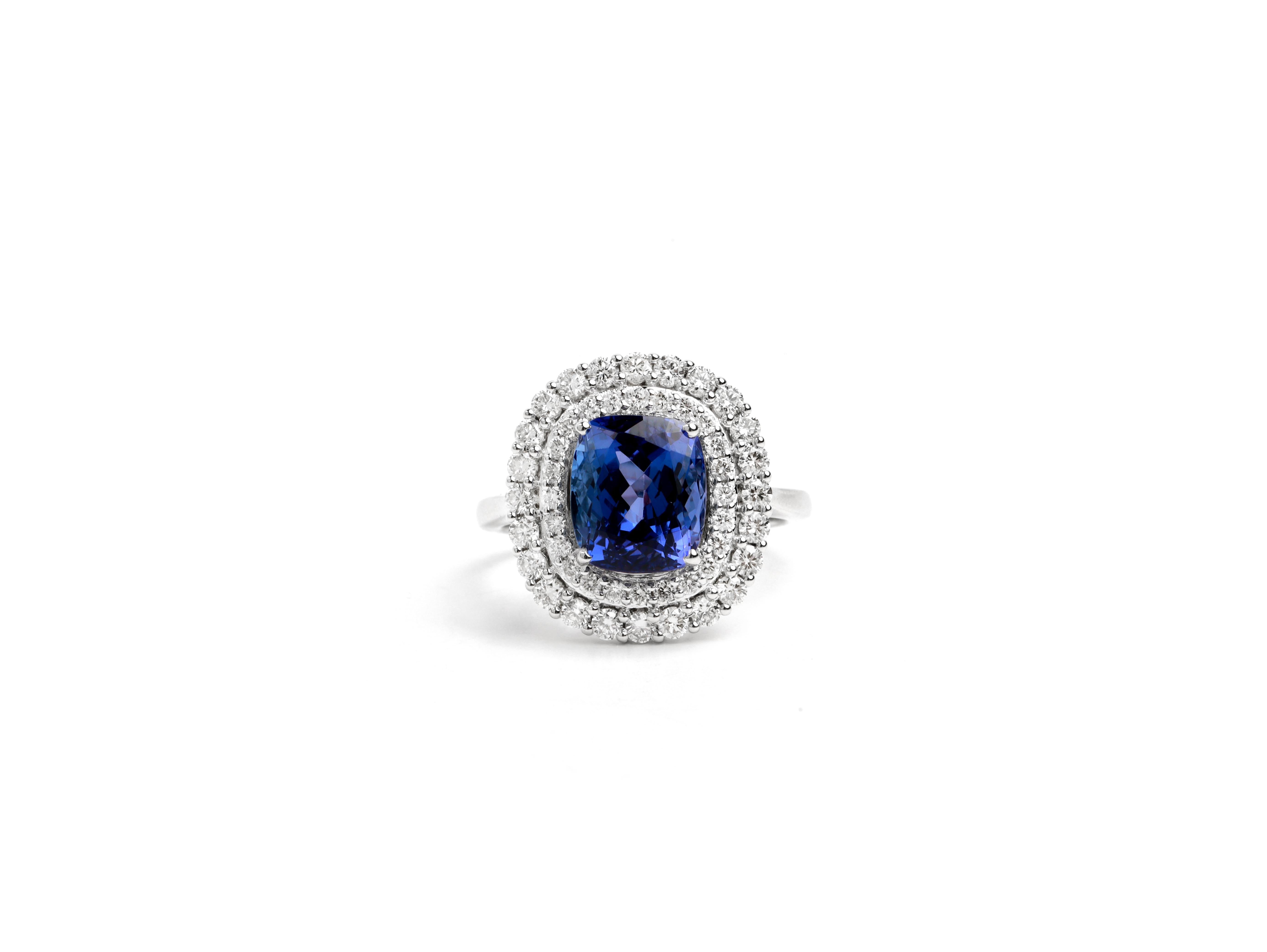 Art Deco 4 Carat Natural AAA Tanzanite Diamond Halo Cocktail Engagement Ring 18k Gold For Sale