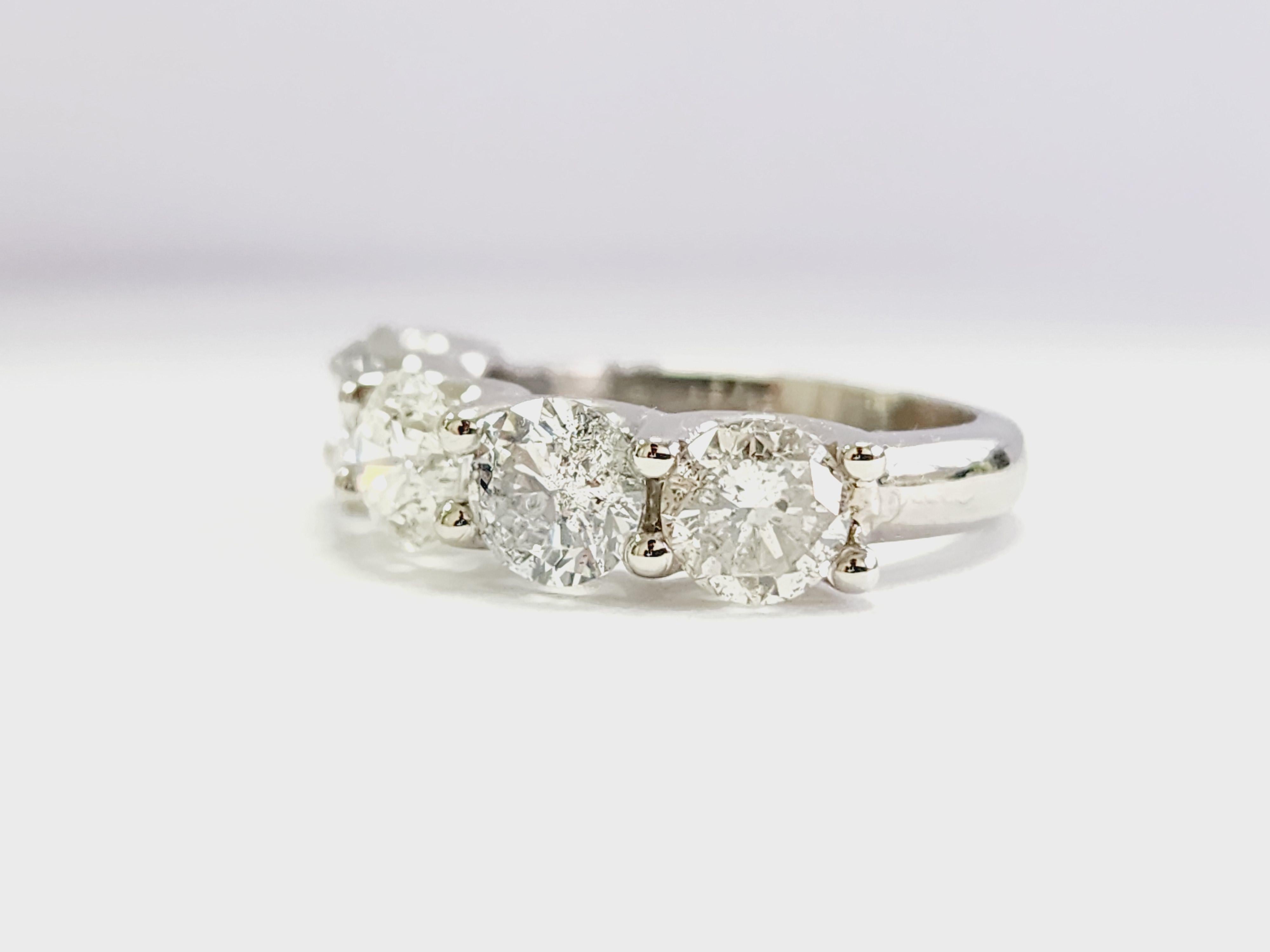 4 Carat Natural Diamond White Gold Mini band Ring 14K In New Condition For Sale In Great Neck Plaza, NY