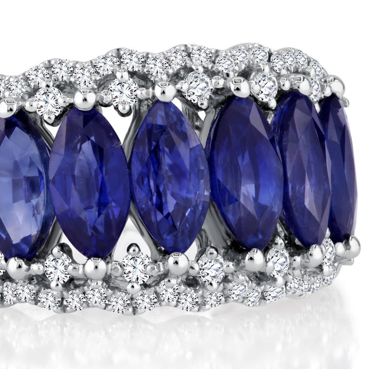 4 Carat Oval Cut Blue Sapphire and Diamond Band in 18k White Gold In New Condition For Sale In New York, NY