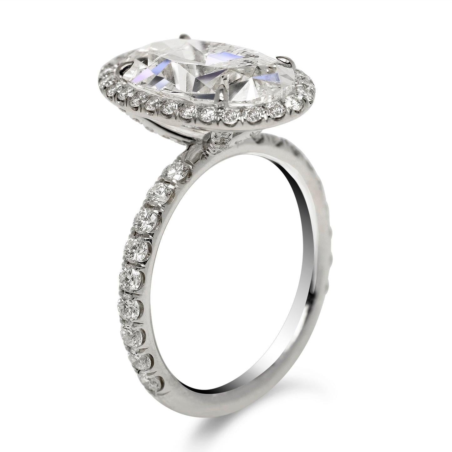 Verlobungsring mit 4 Karat Diamant im Ovalschliff, GIA-zertifiziert D VVS2 im Zustand „Neu“ im Angebot in New York, NY