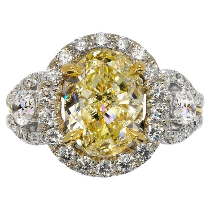 Anillo de compromiso de diamantes talla oval de 4 quilates certificado GIA FLY SI2 en venta