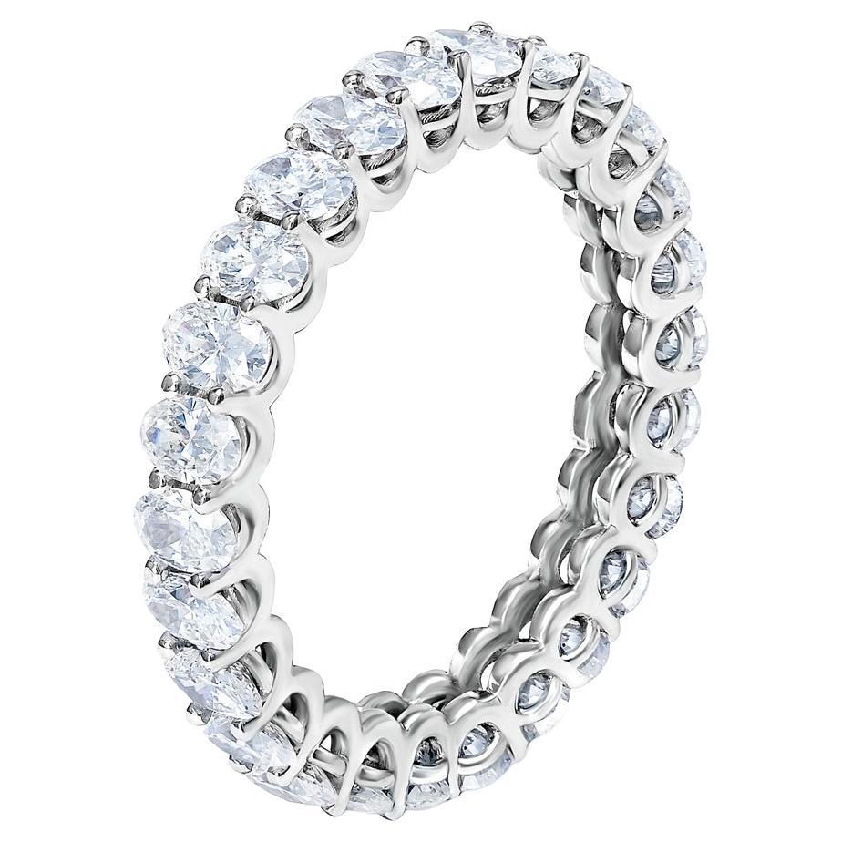 Eternity-Ring mit 4 Karat Diamanten im Ovalschliff, zertifiziert 
