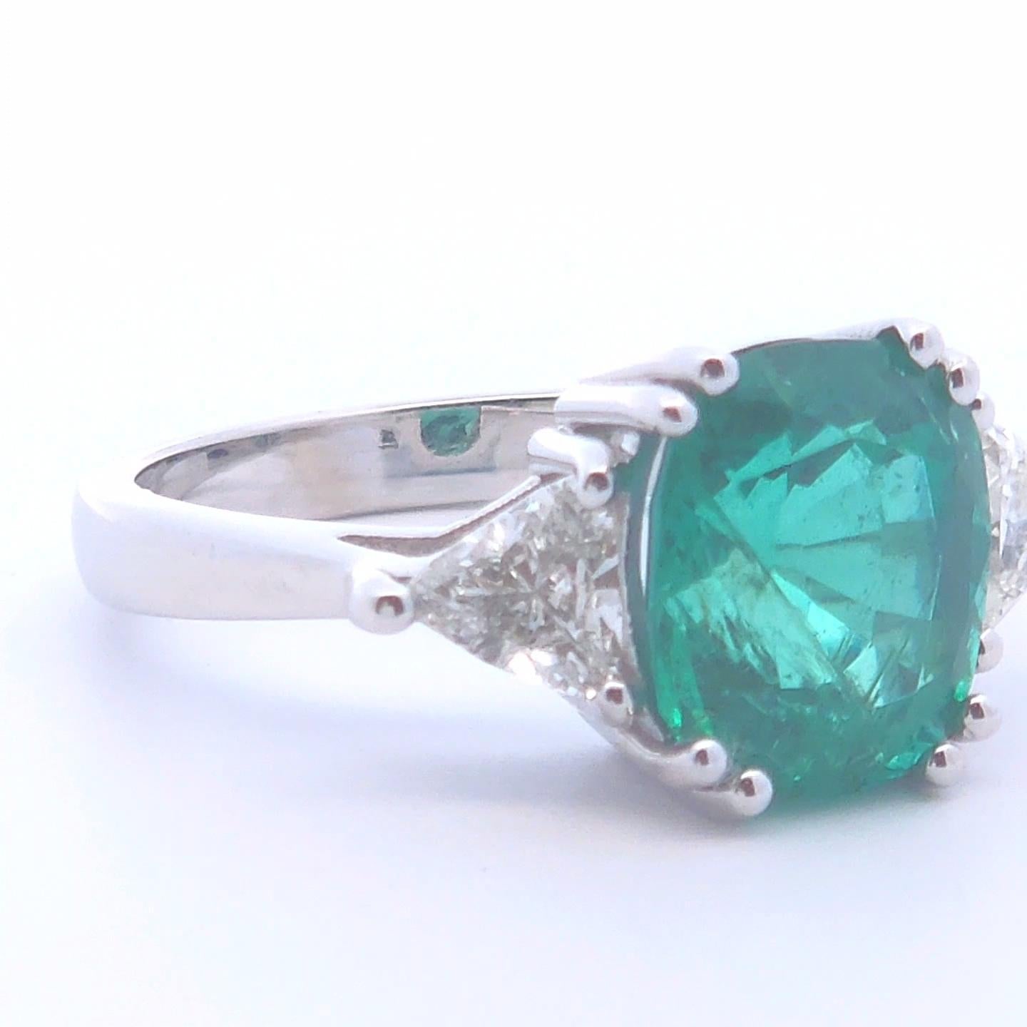 For Sale:  4 Carat Oval Emerald Diamond Ring in 14k Gold 3