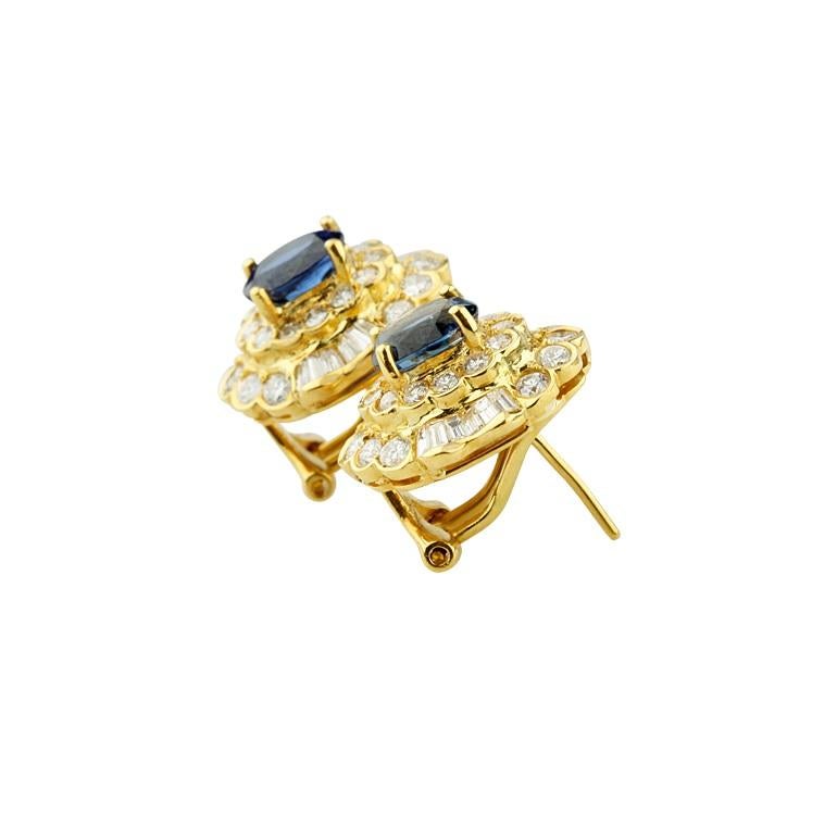 Women's 4 Carat Oval Natural Sapphire Huggie Earrings with Diamonds in Yellow Gold For Sale